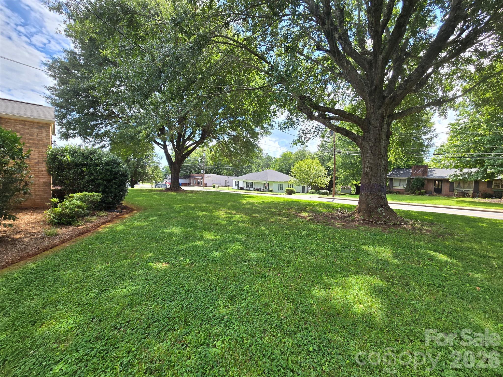 305 Oakland Avenue Avenue — Morganton