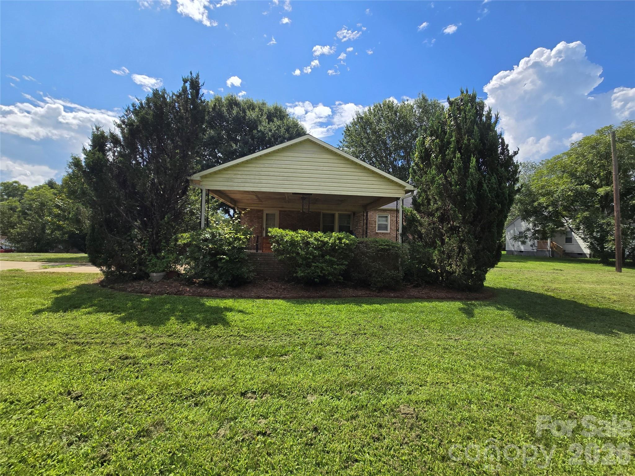 305 Oakland Avenue Avenue — Morganton
