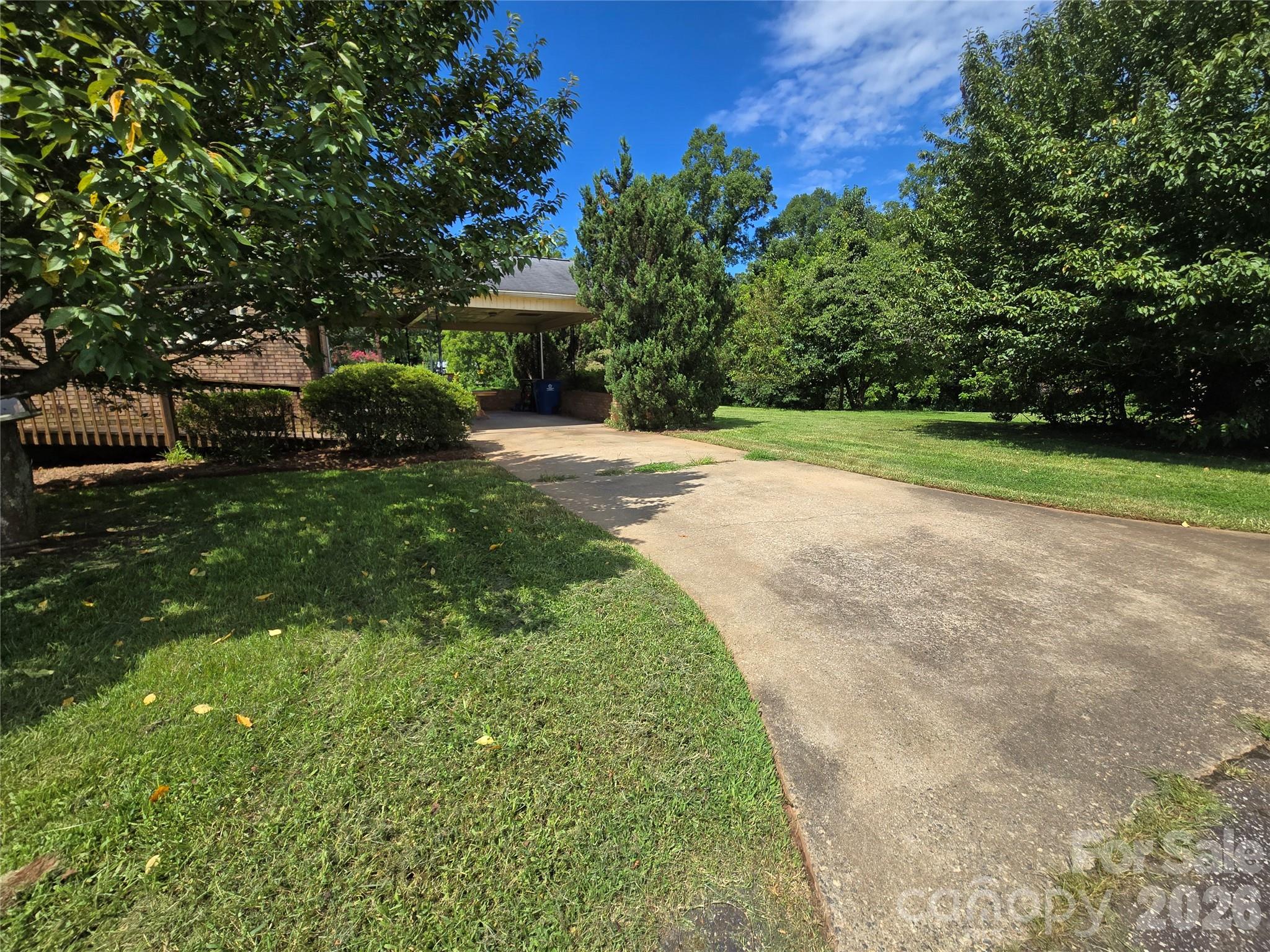 305 Oakland Avenue Avenue — Morganton