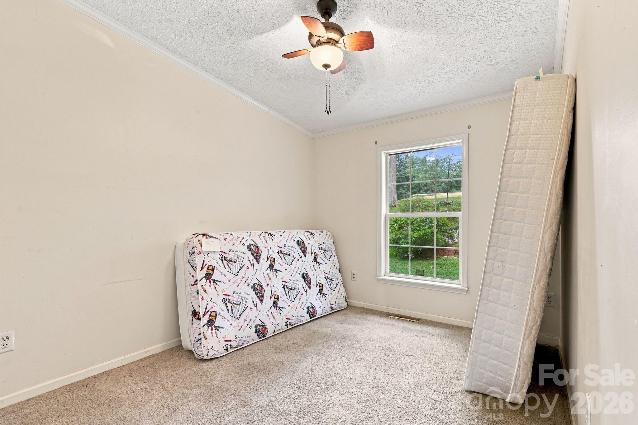 175 Riverfield Drive — Statesville
