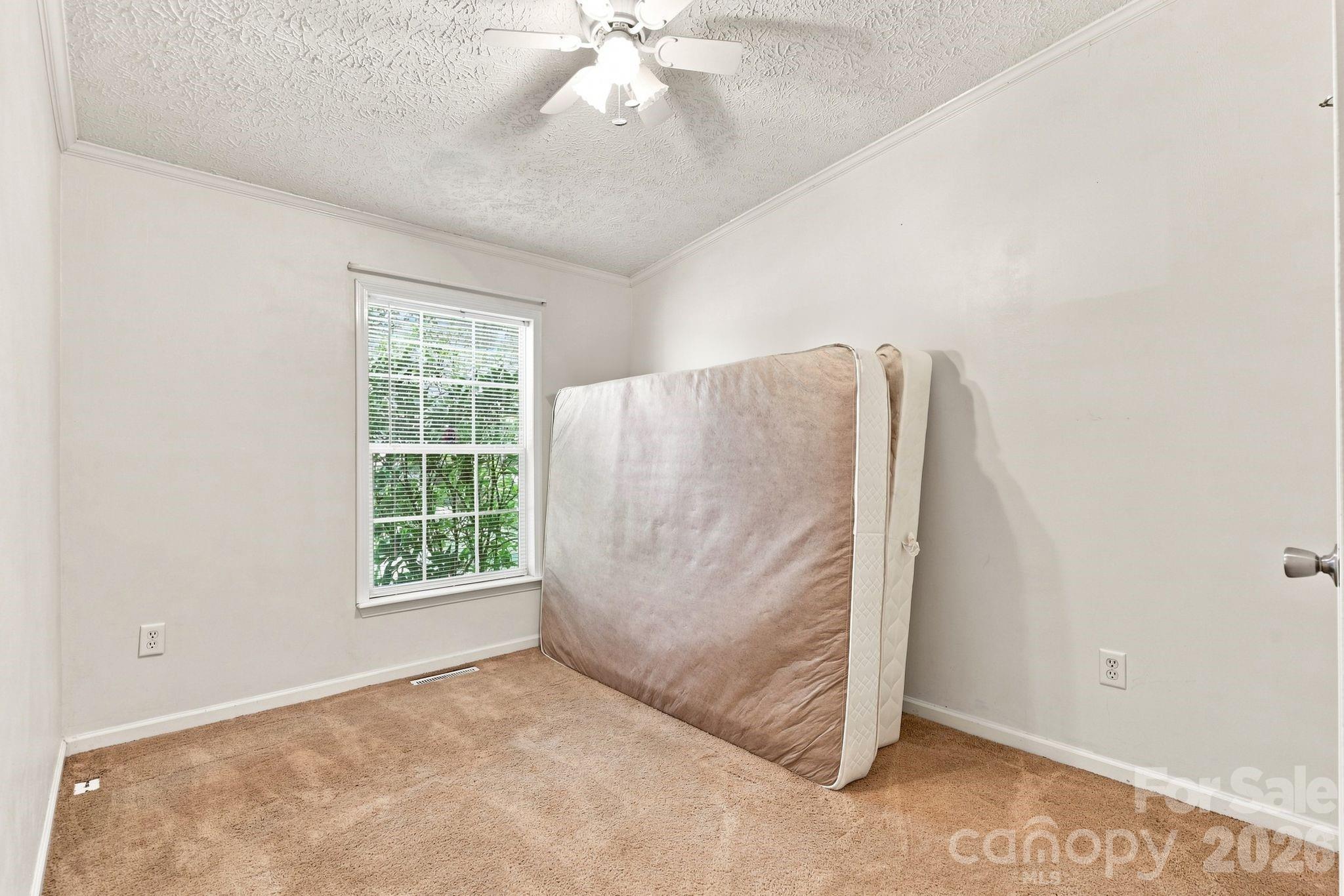 175 Riverfield Drive — Statesville