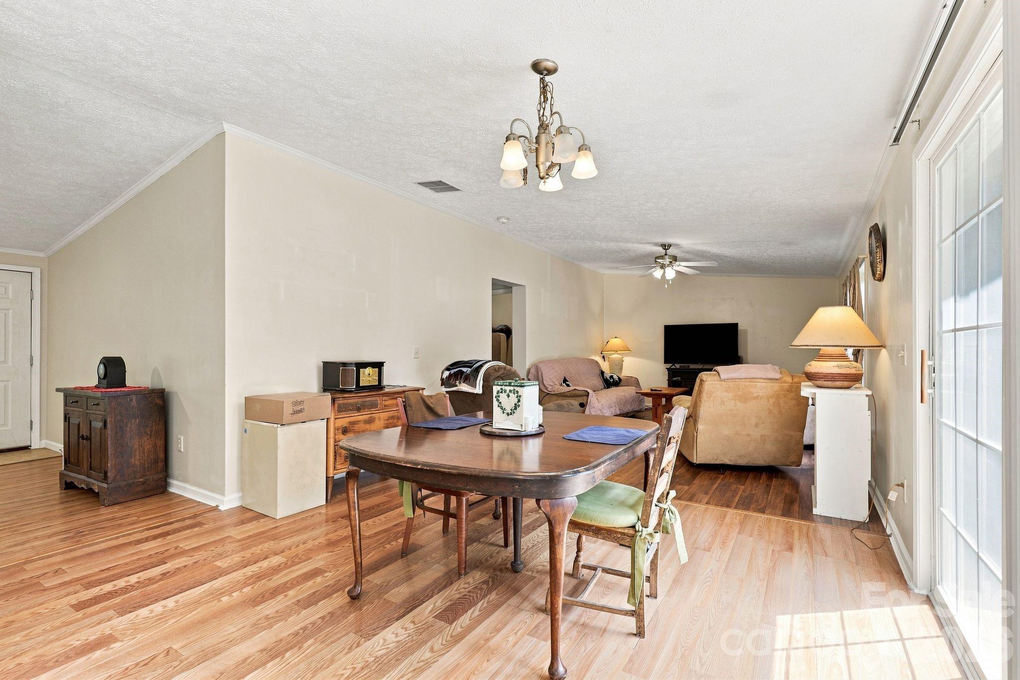 175 Riverfield Drive — Statesville