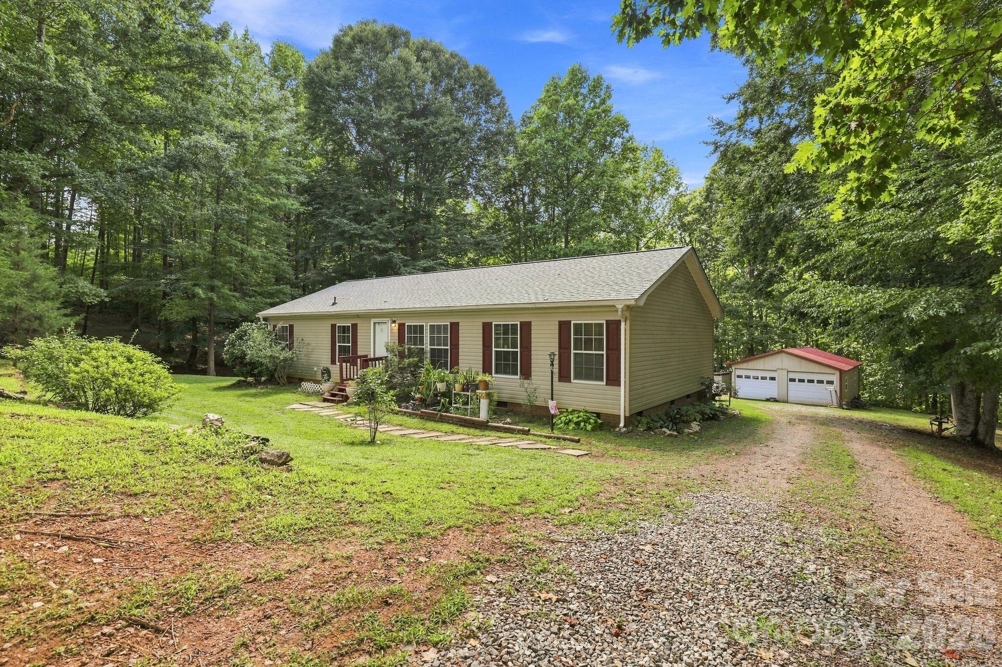 175 Riverfield Drive — Statesville