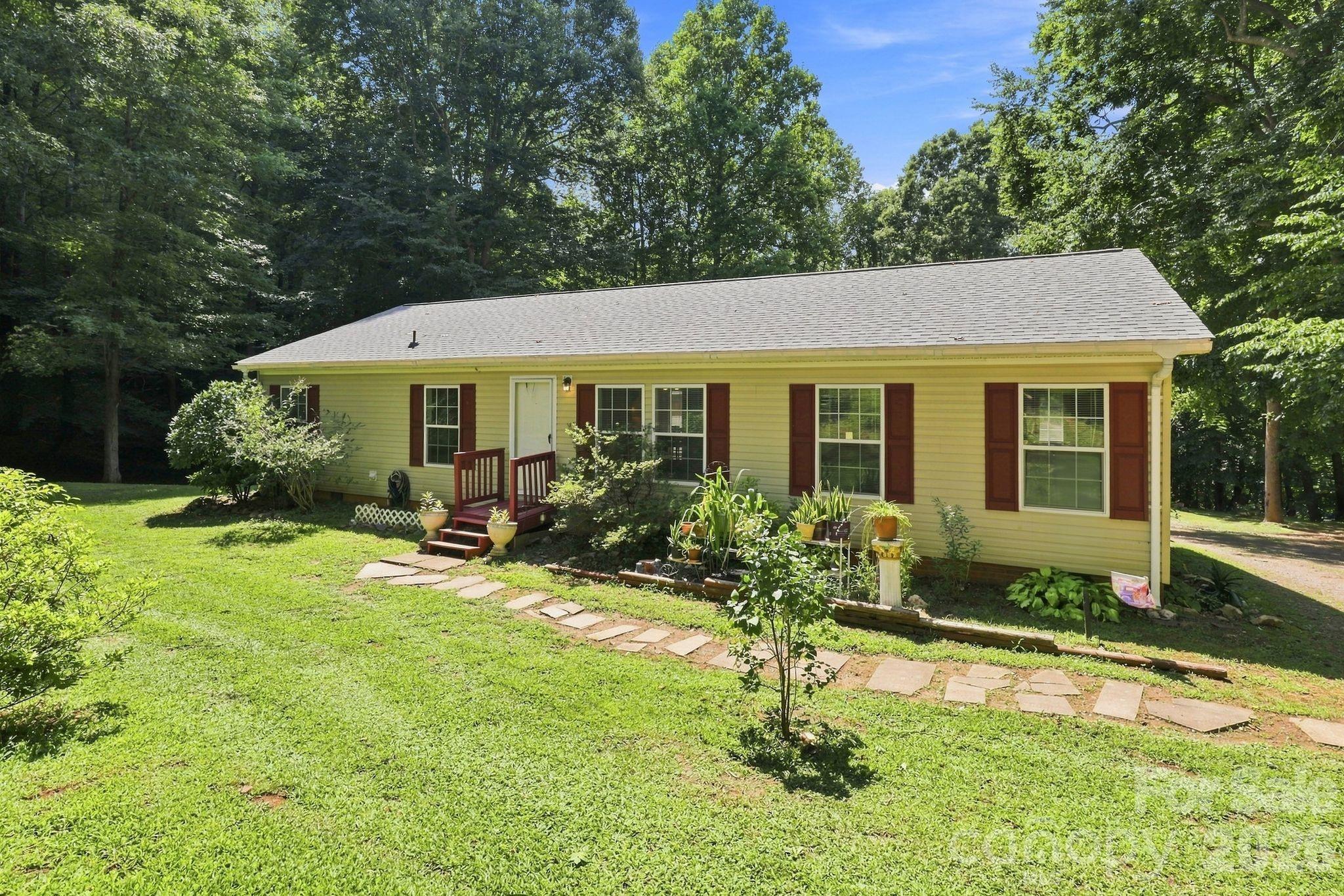 175 Riverfield Drive — Statesville