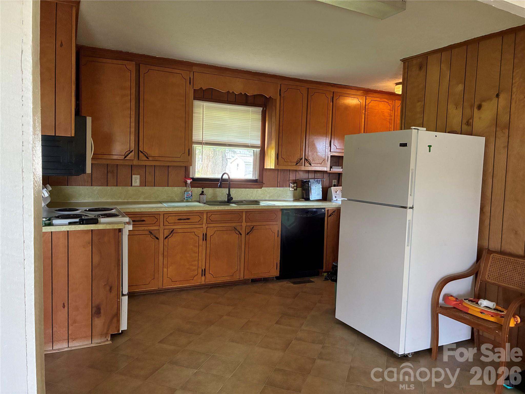 6102 Len Drive — Shelby