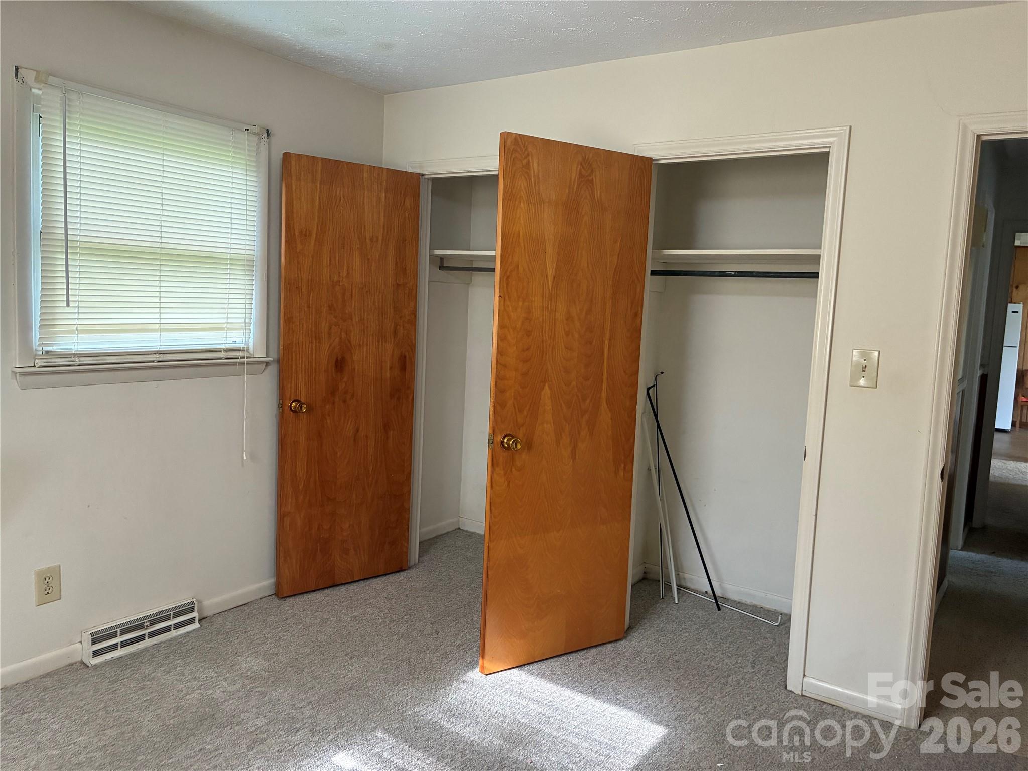 6102 Len Drive — Shelby