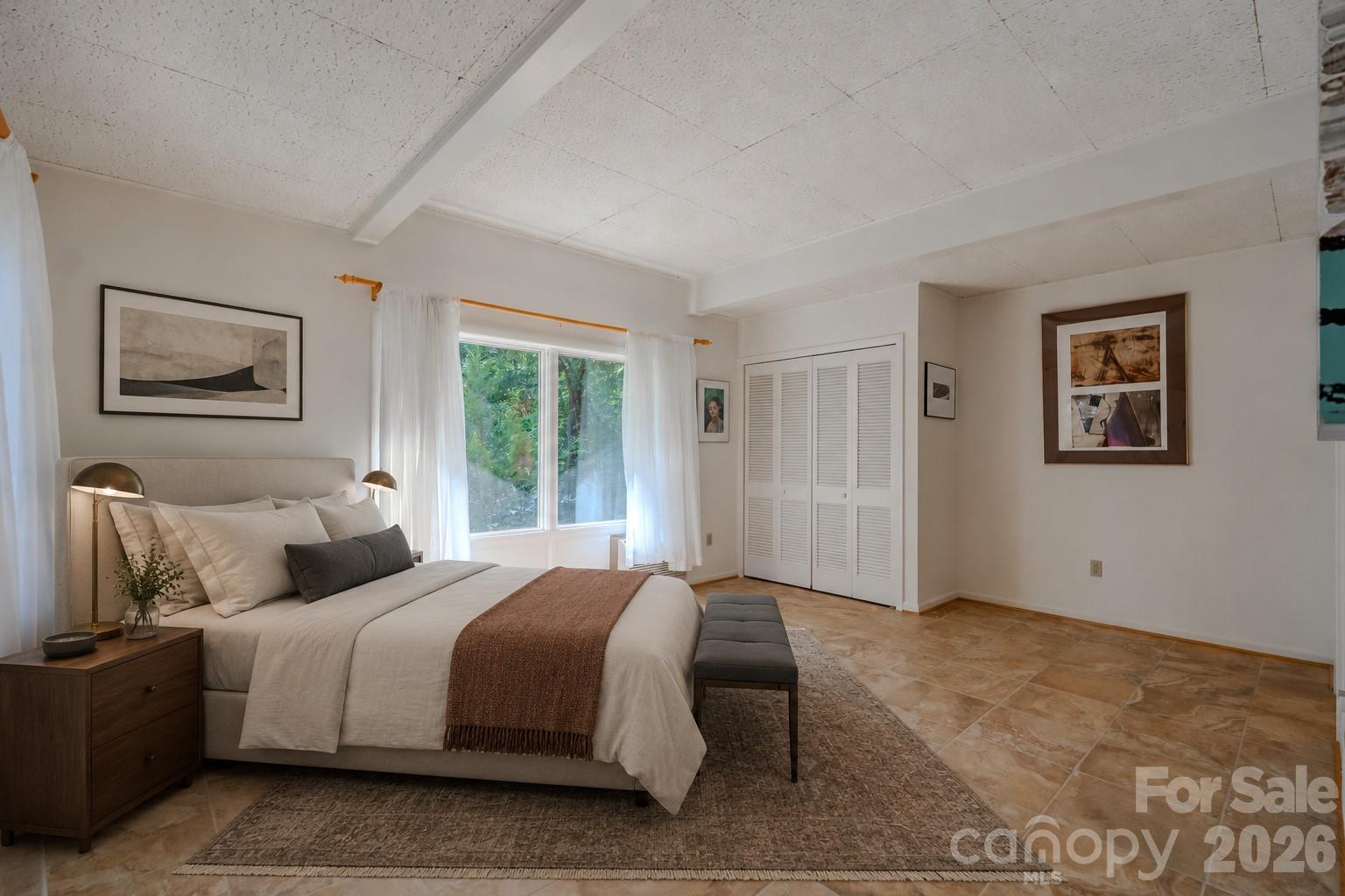 1225 Hogback Mountain Road — Tryon