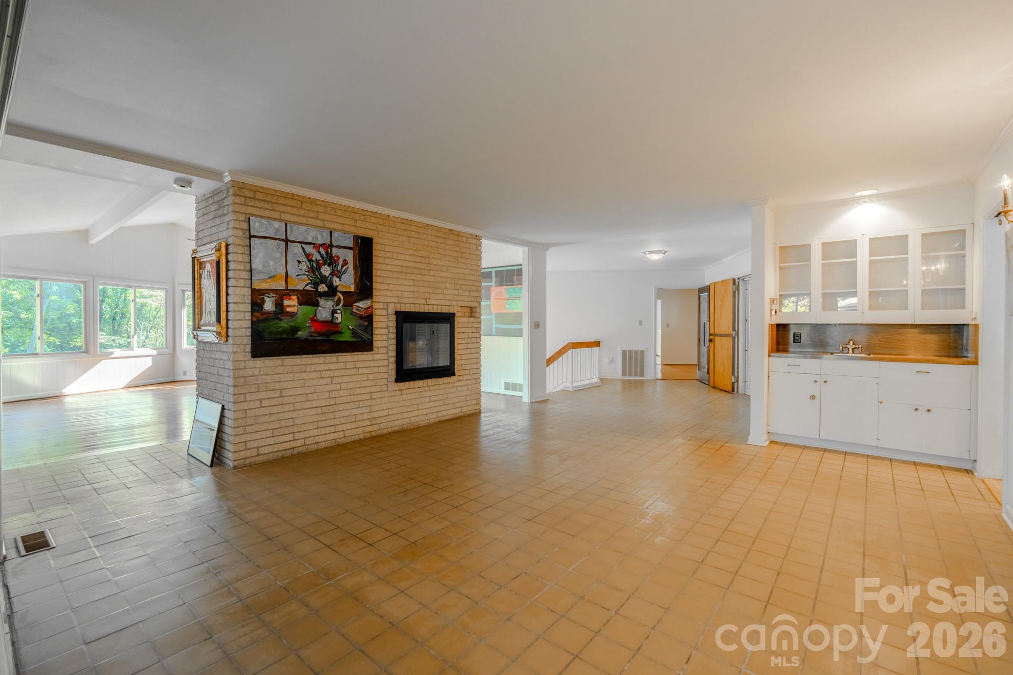 1225 Hogback Mountain Road — Tryon