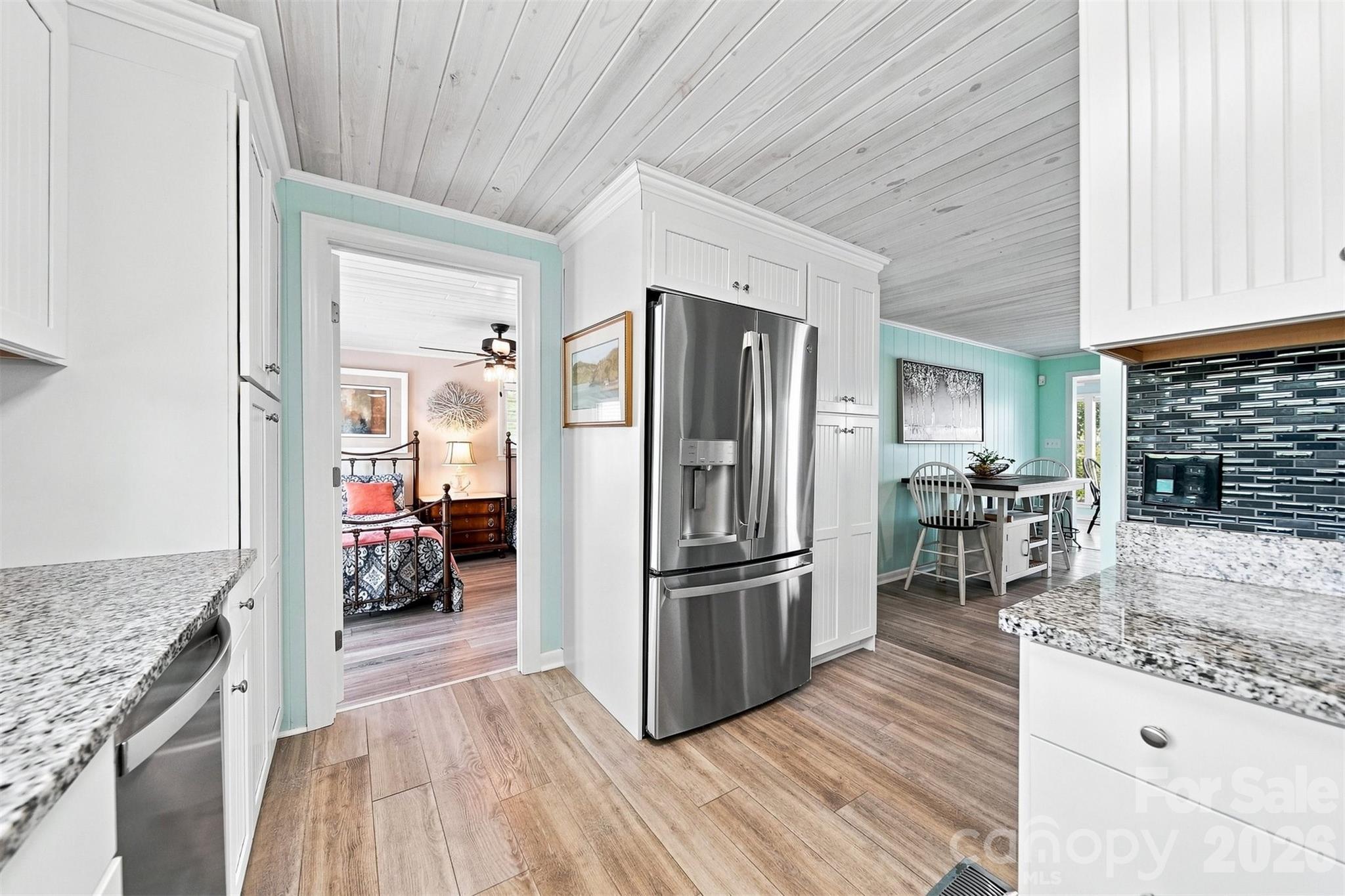 220 Lakeshore Lane — Taylorsville
