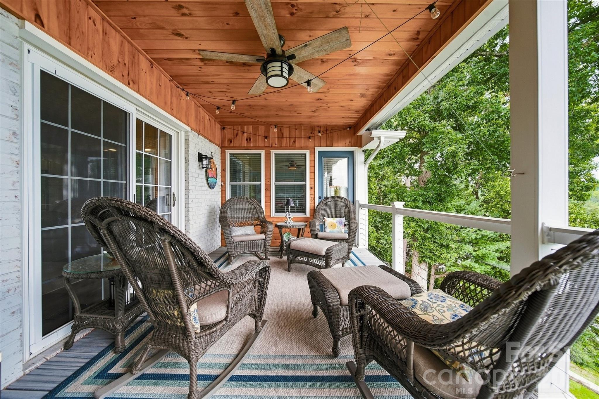 220 Lakeshore Lane — Taylorsville