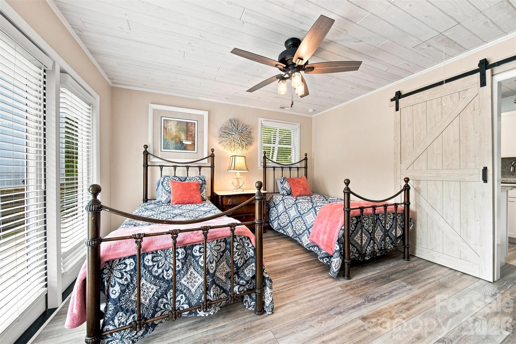 220 Lakeshore Lane — Taylorsville