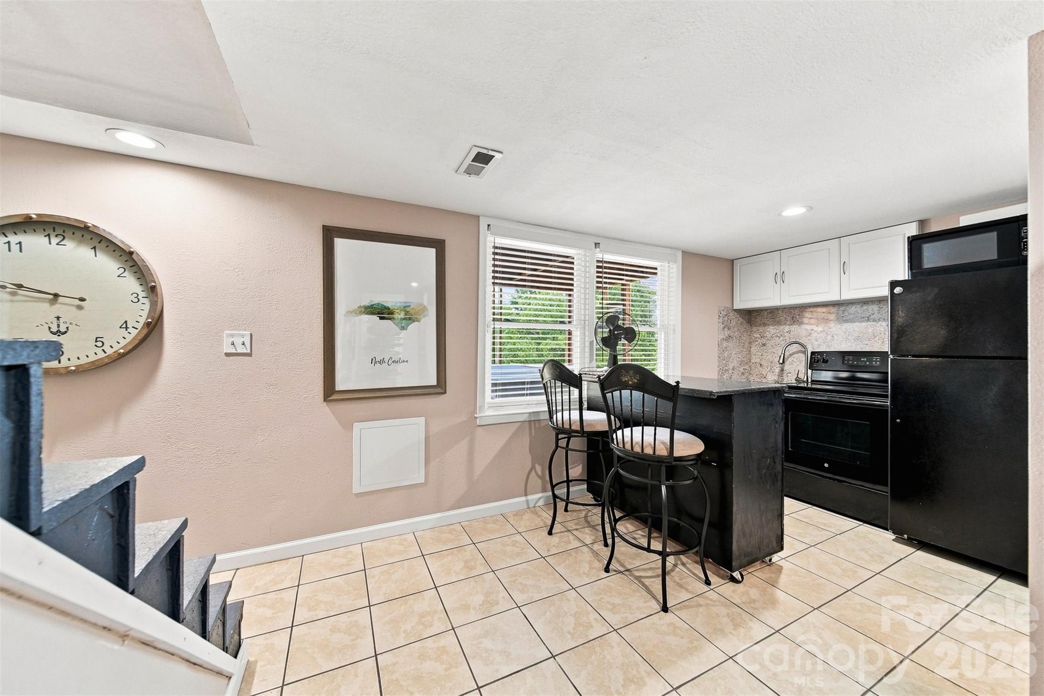 220 Lakeshore Lane — Taylorsville