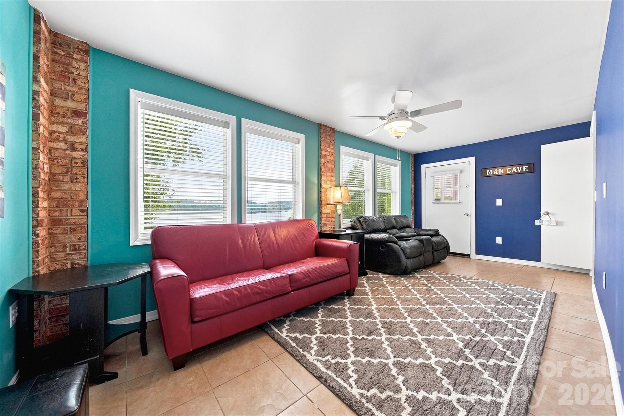 220 Lakeshore Lane — Taylorsville
