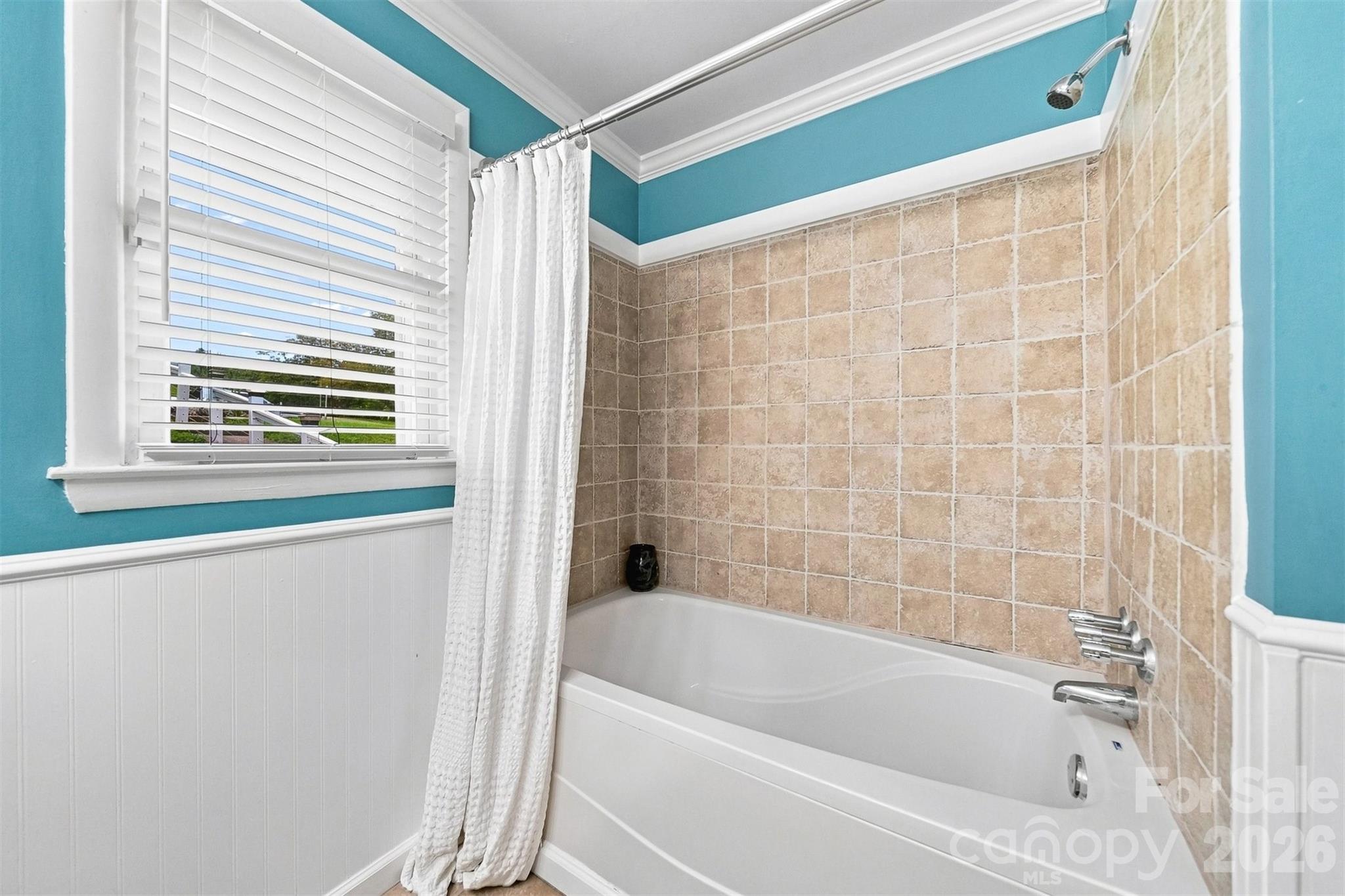 220 Lakeshore Lane — Taylorsville