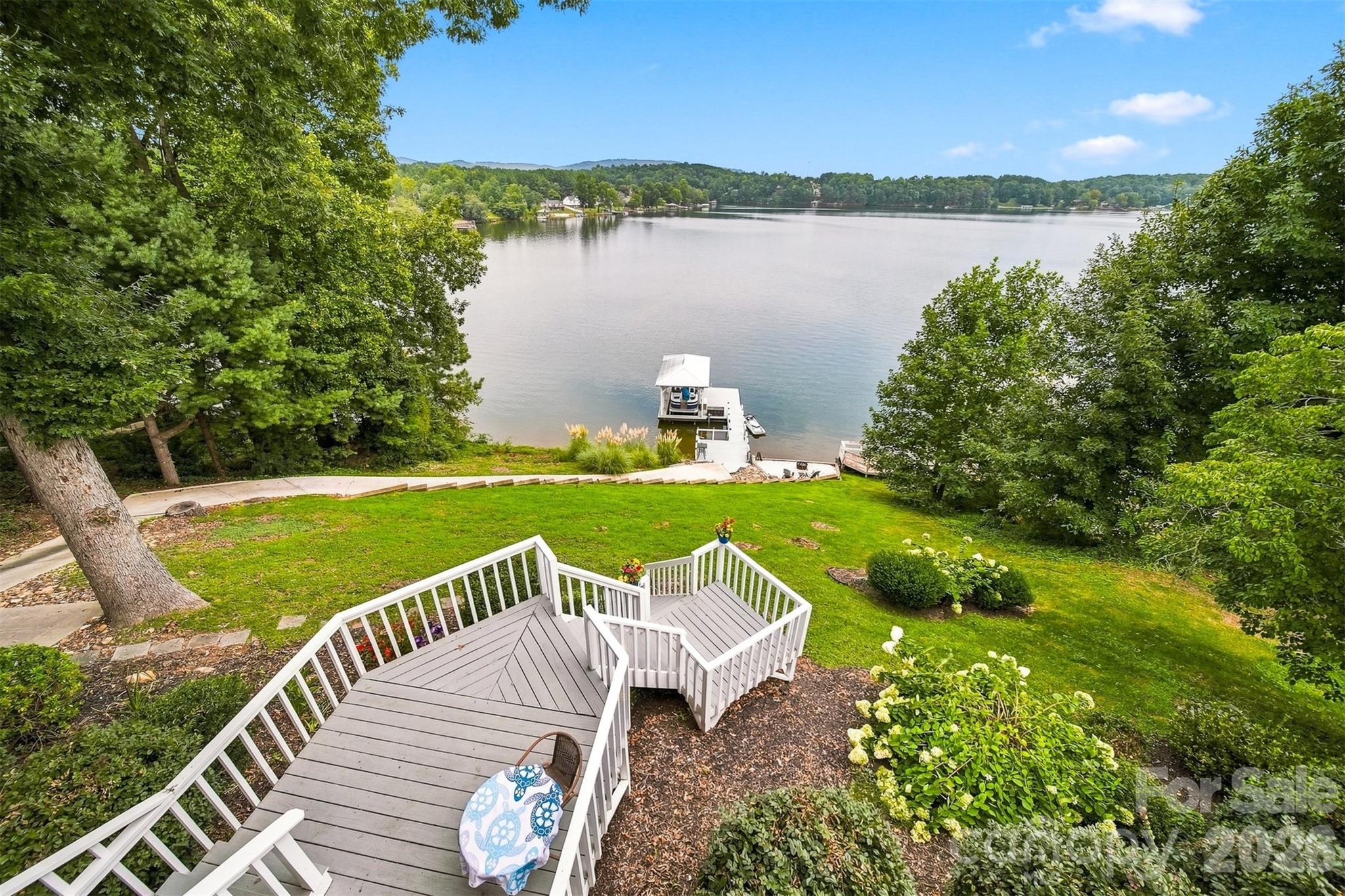 220 Lakeshore Lane — Taylorsville