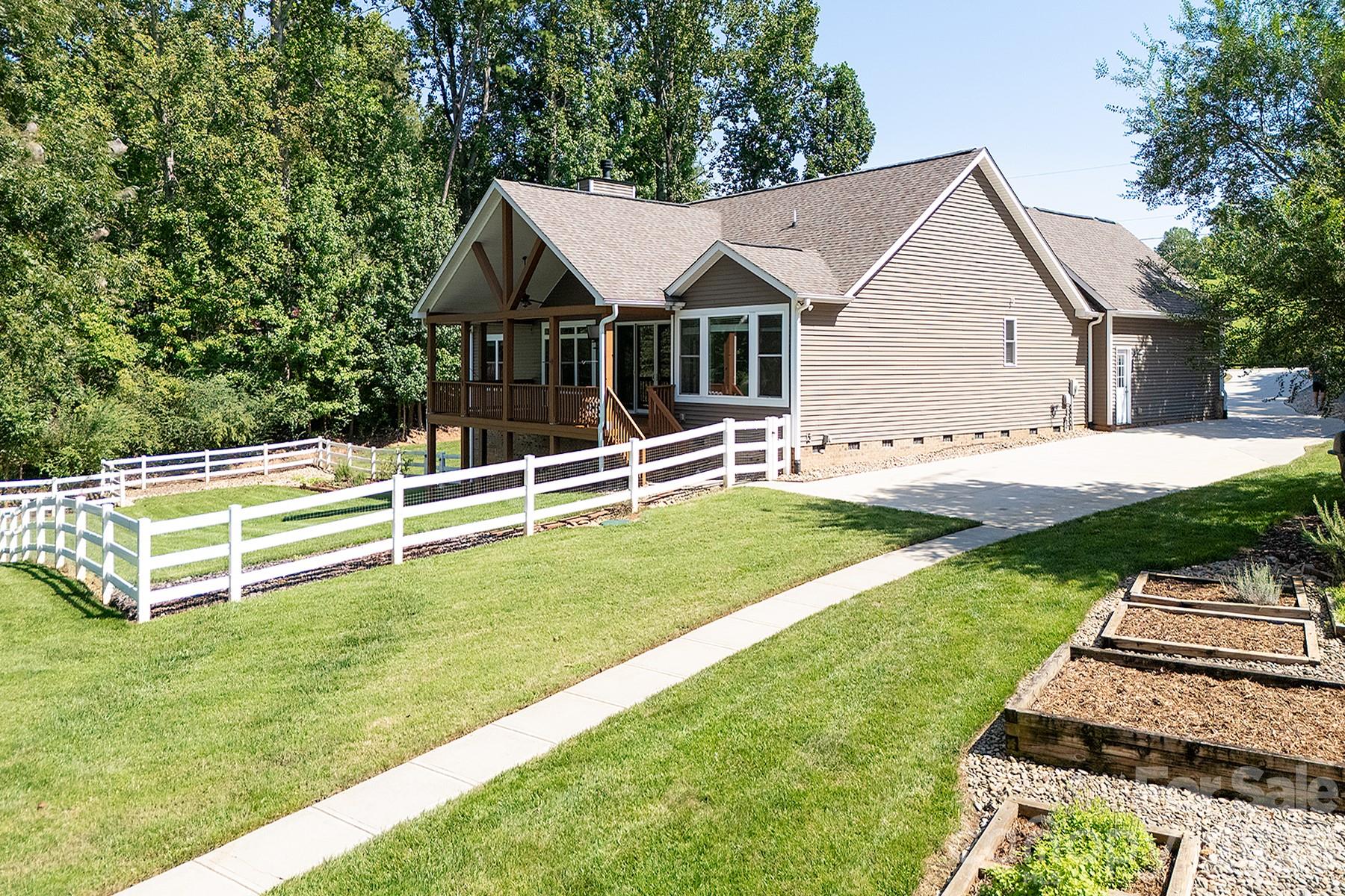 3825 Chevlot Hills Road — Sherrills Ford