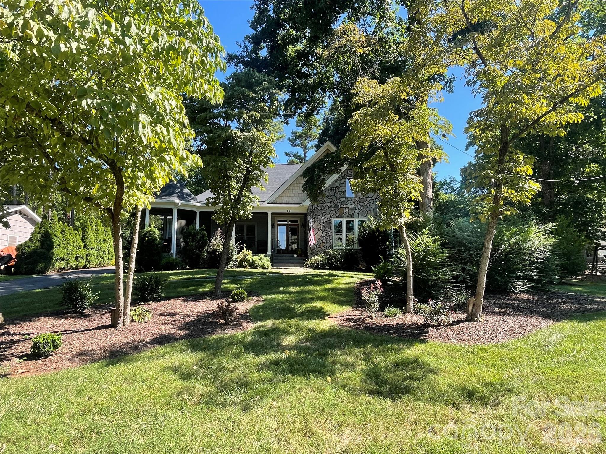 351 Catalina Drive — Mooresville