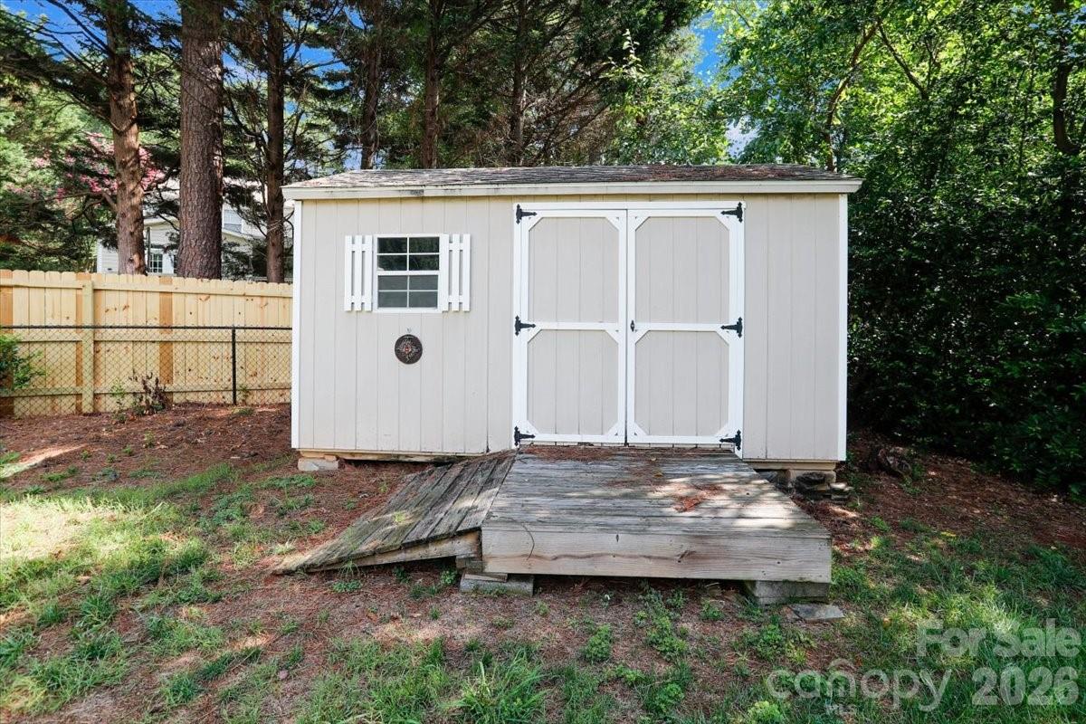 351 Catalina Drive — Mooresville