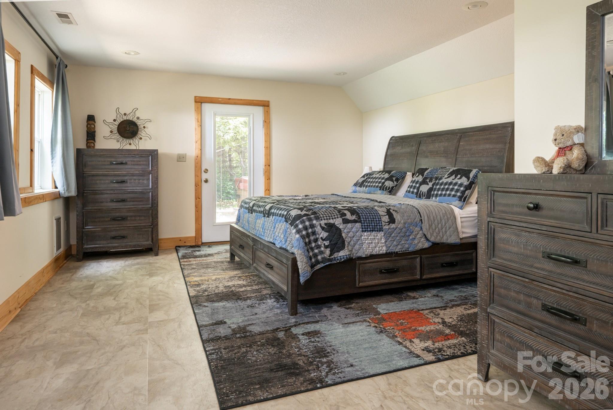 219 Echo Mountain View Road — Fairview