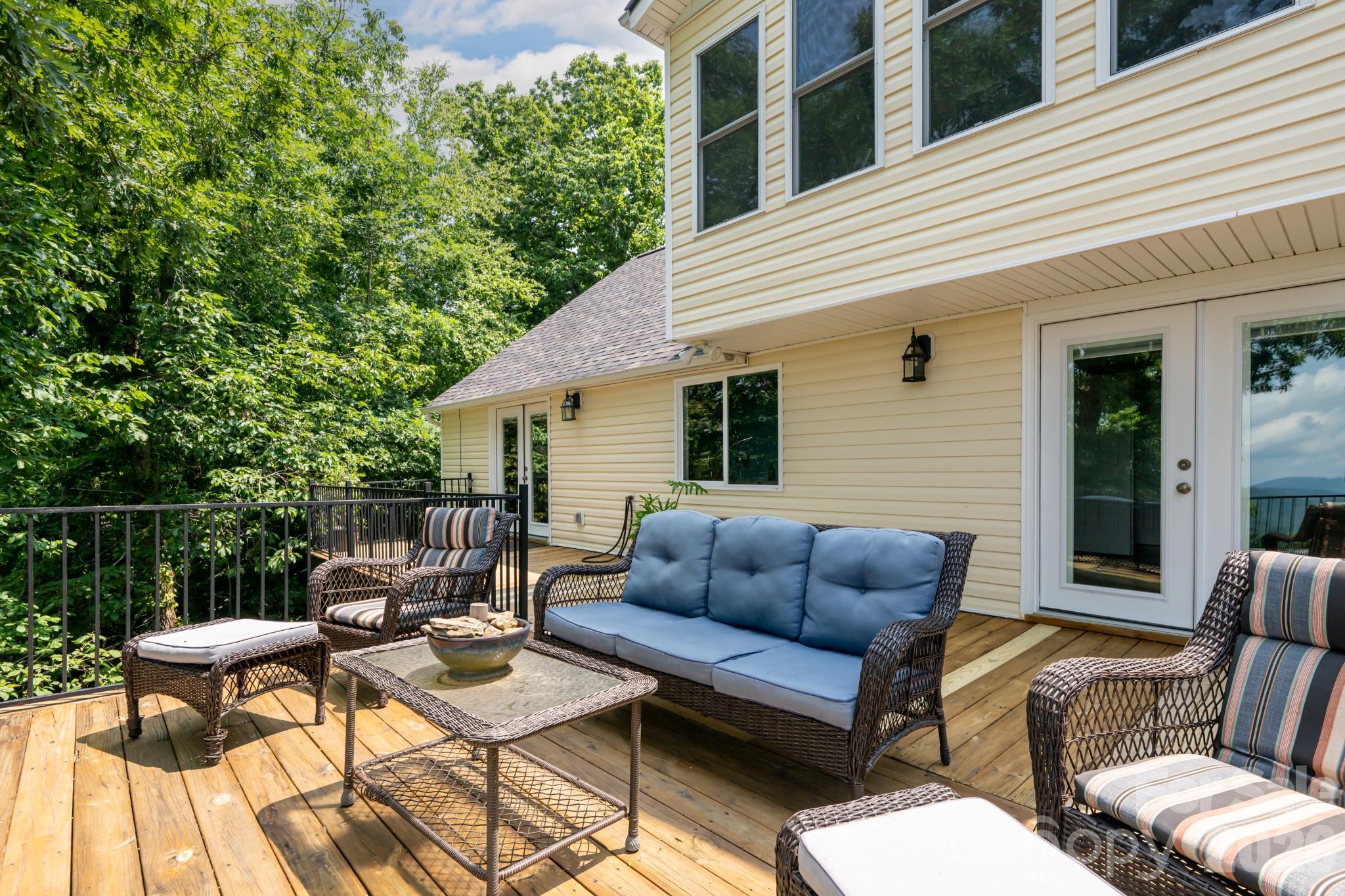 219 Echo Mountain View Road — Fairview