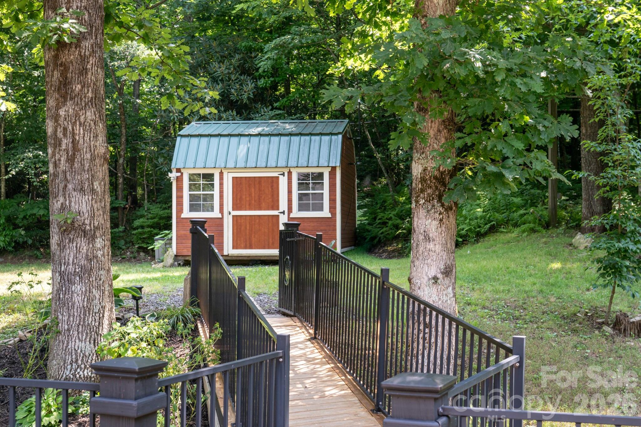 219 Echo Mountain View Road — Fairview