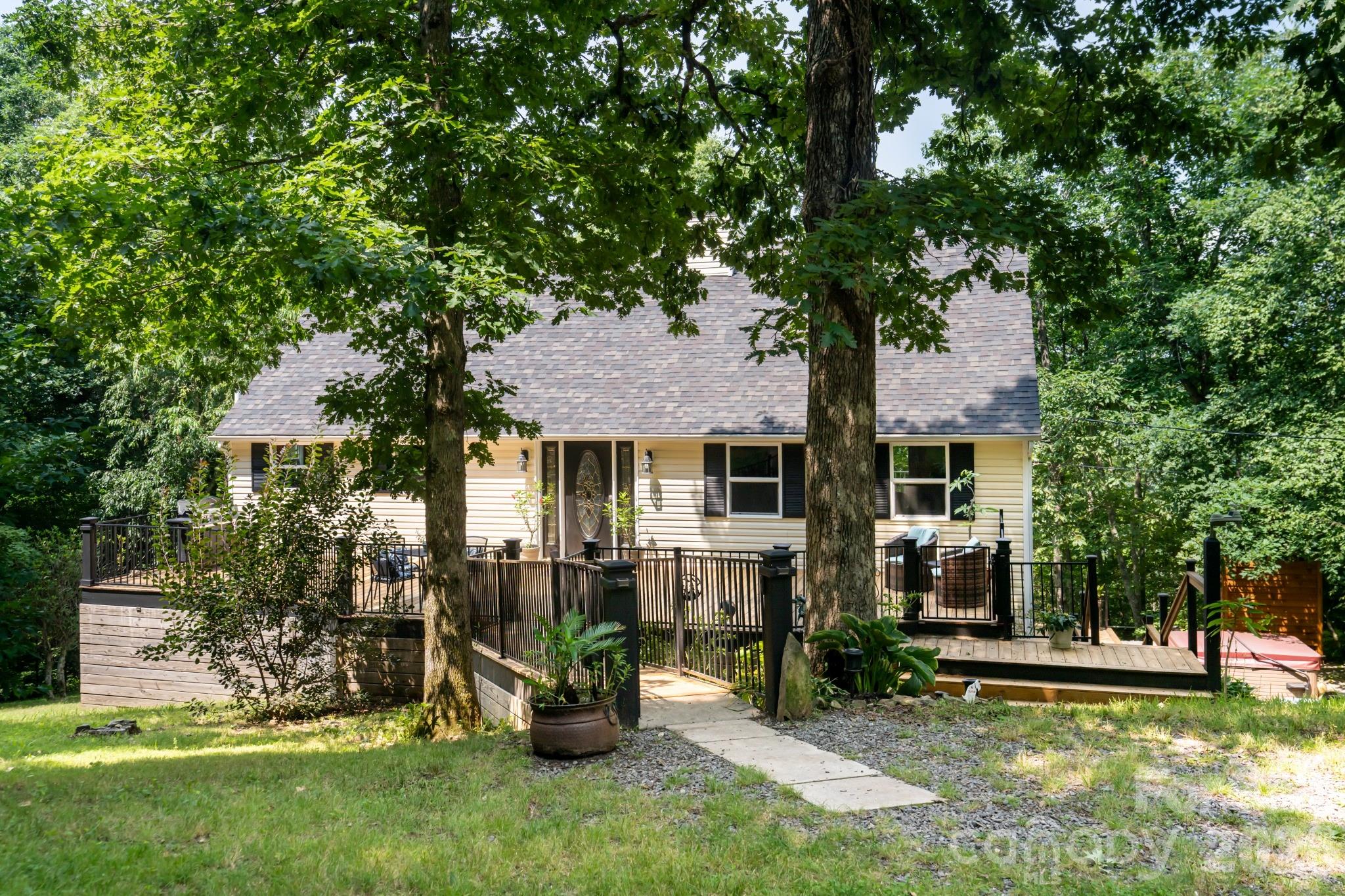 219 Echo Mountain View Road — Fairview