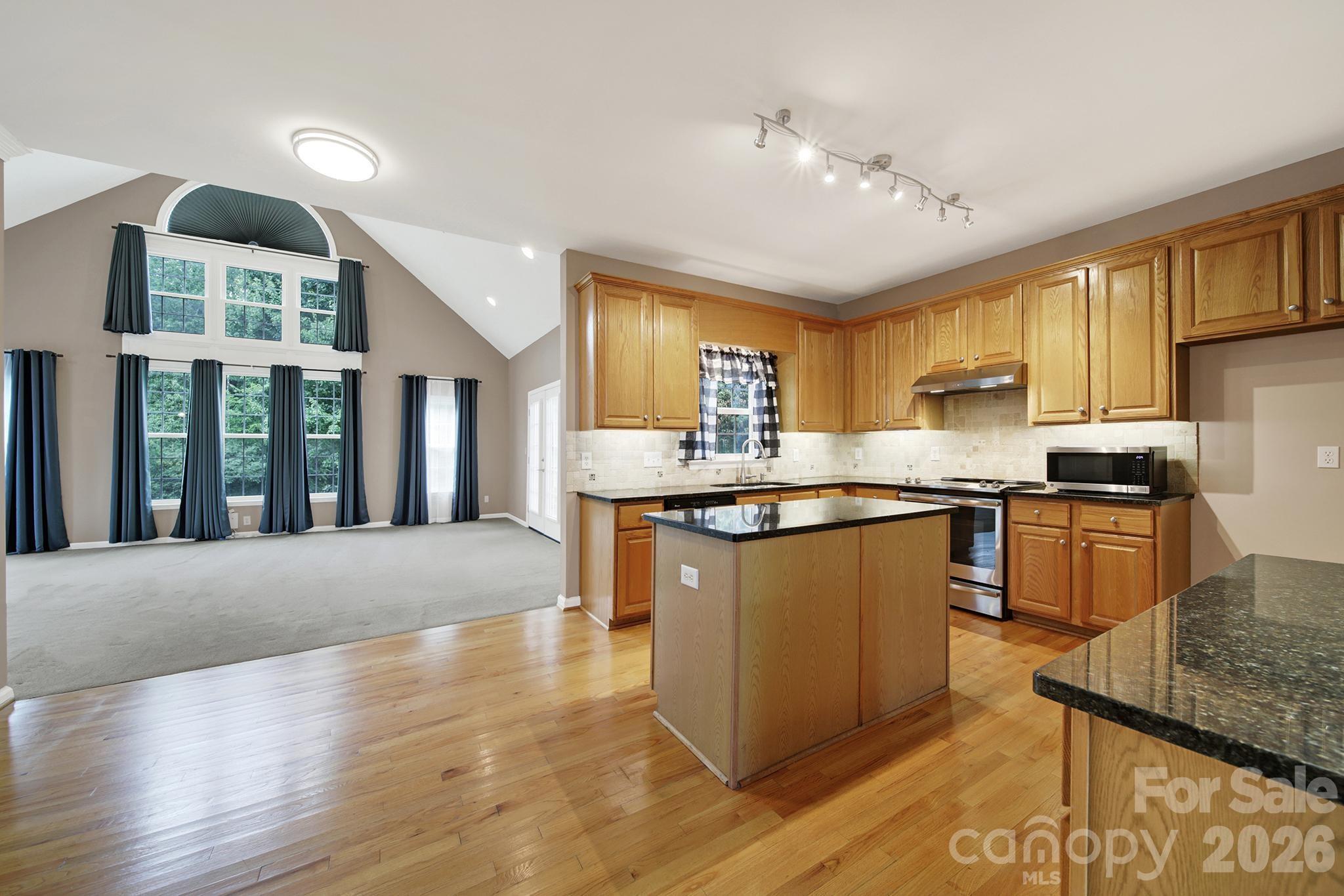 5709 Mallard Grove Road — Charlotte