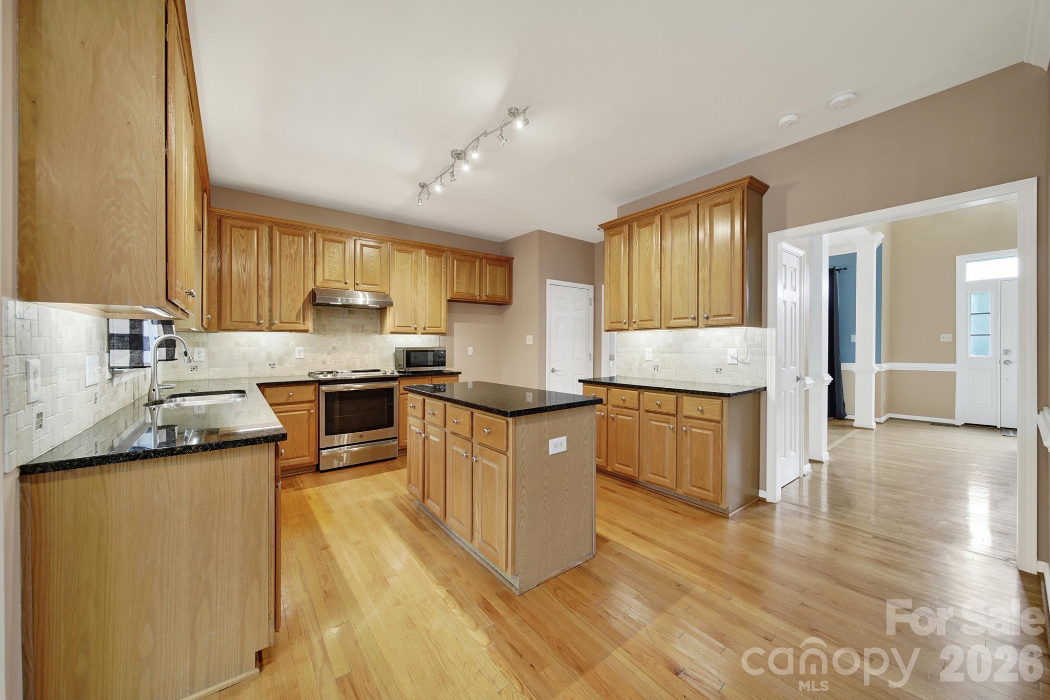 5709 Mallard Grove Road — Charlotte