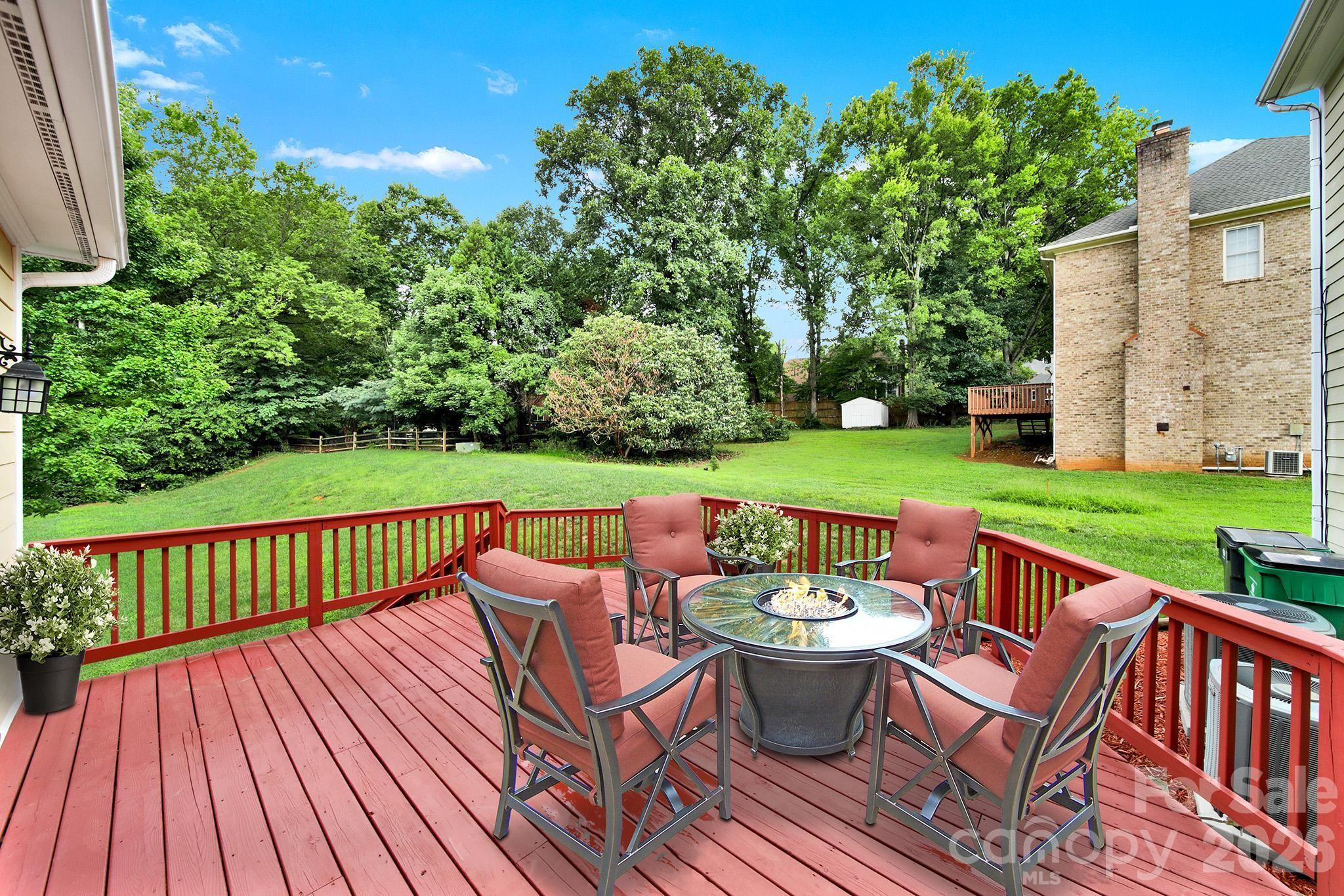 5709 Mallard Grove Road — Charlotte