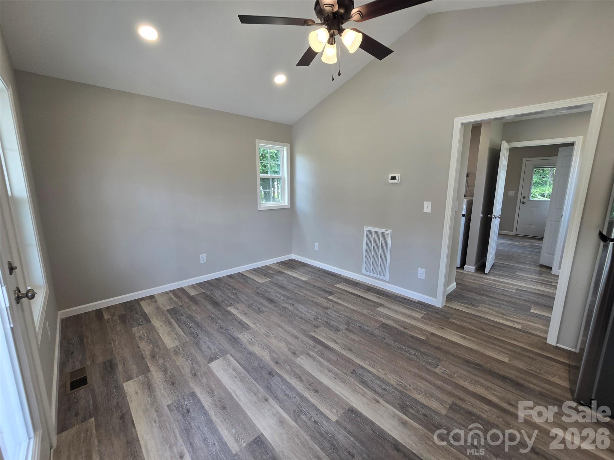 619 Railroad Avenue — Troy