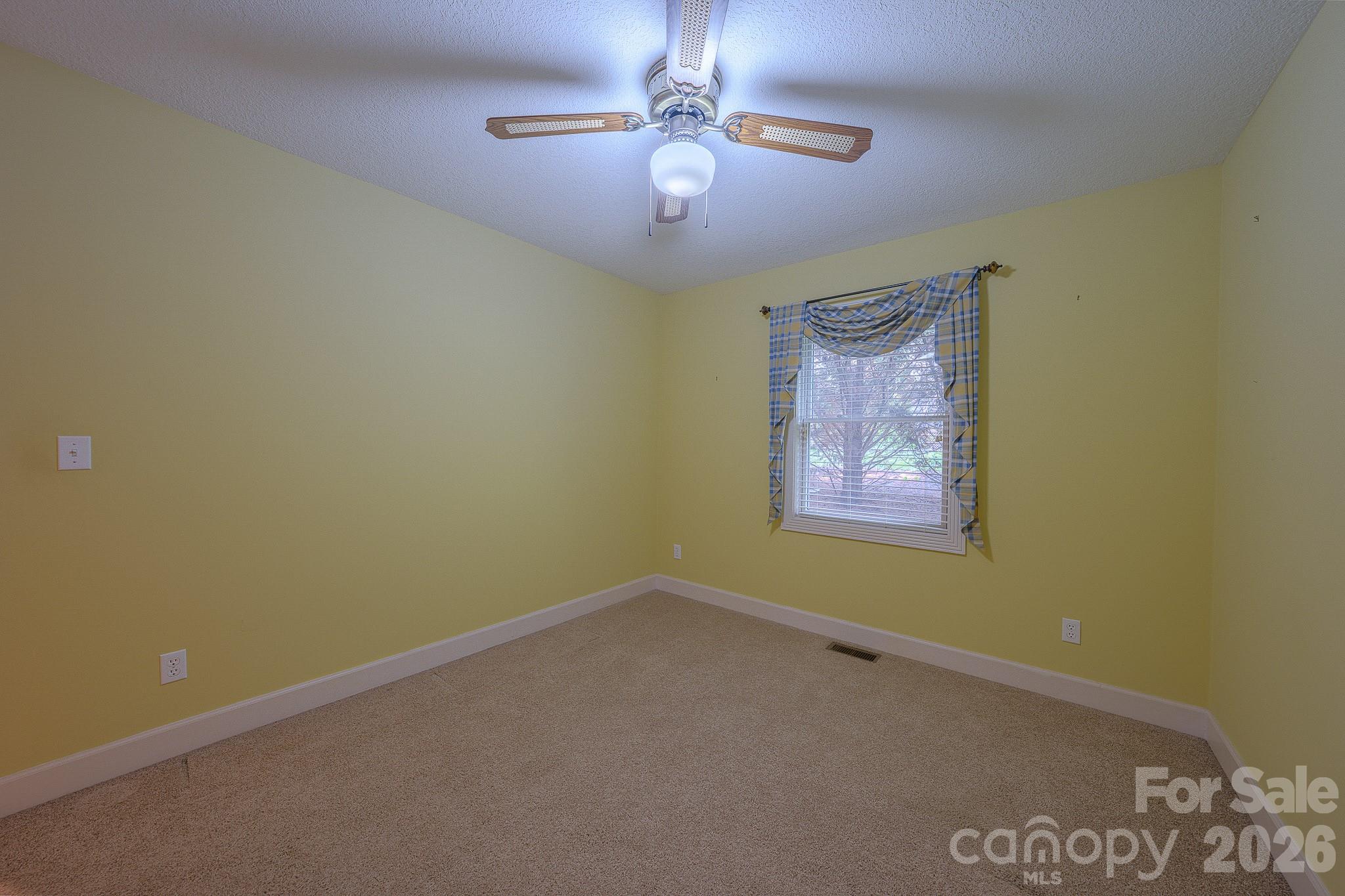 5 Kari Circle — Candler