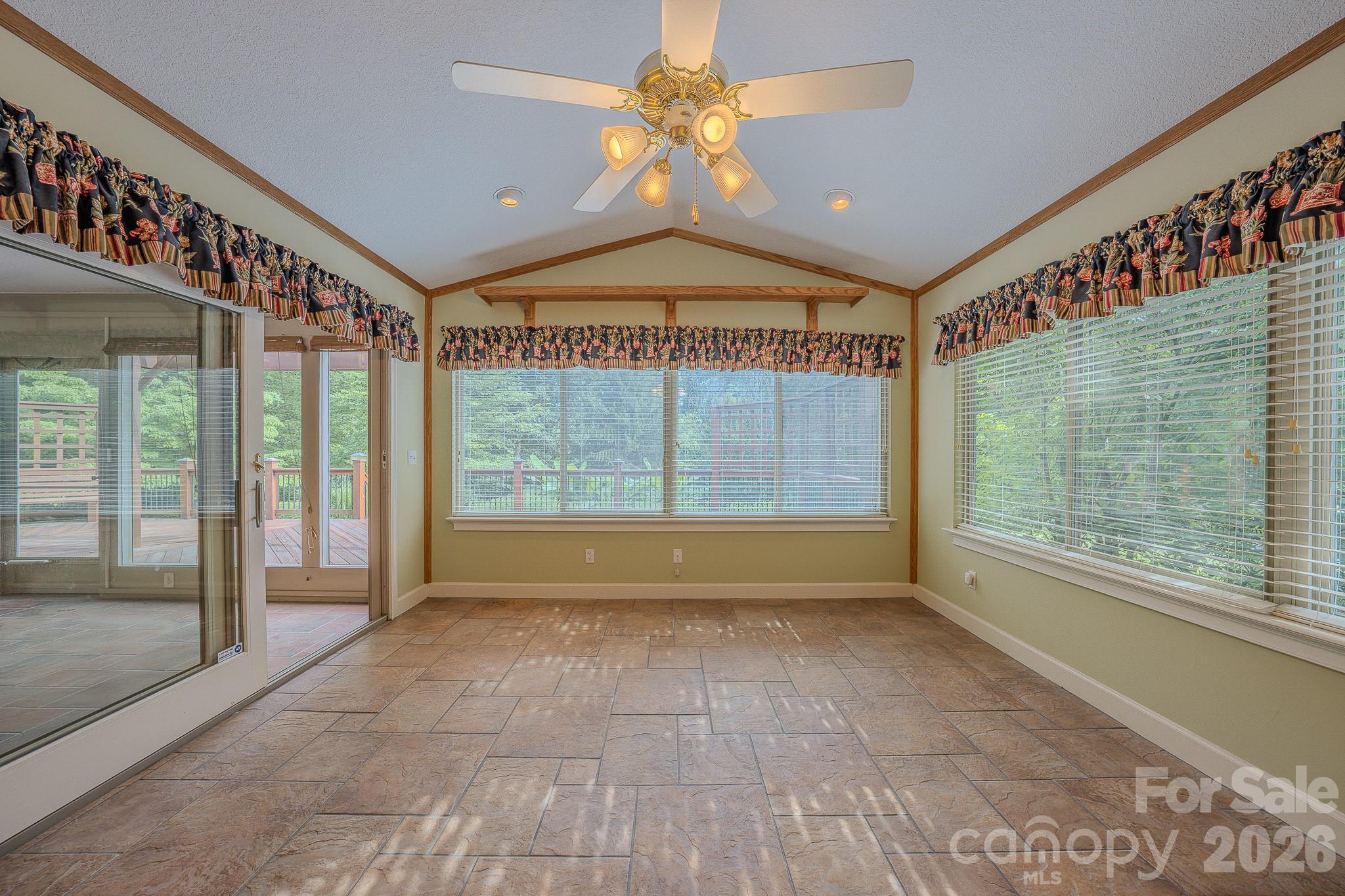 5 Kari Circle — Candler