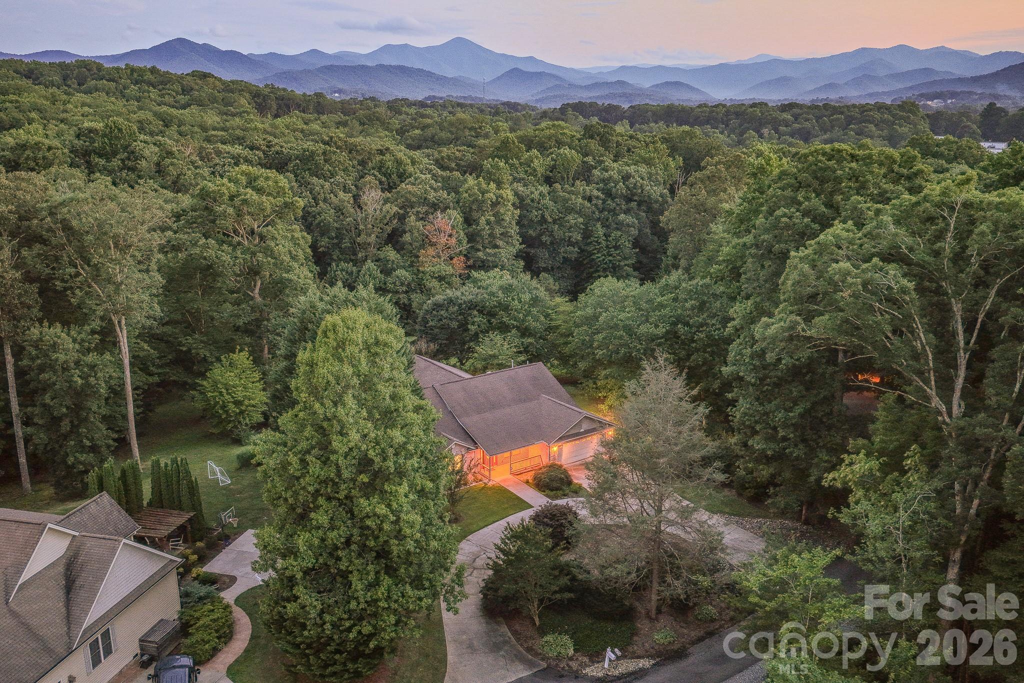 5 Kari Circle — Candler