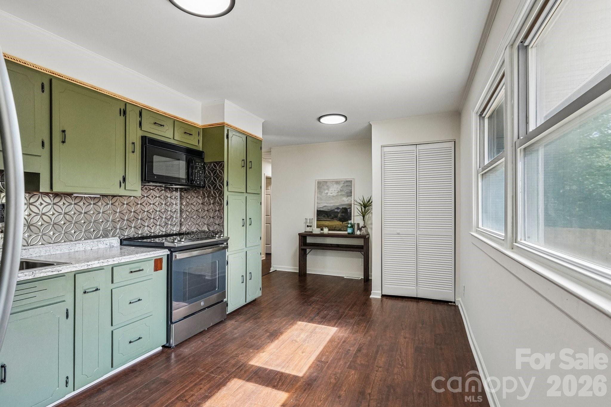1443 Lynhurst Drive — Gastonia