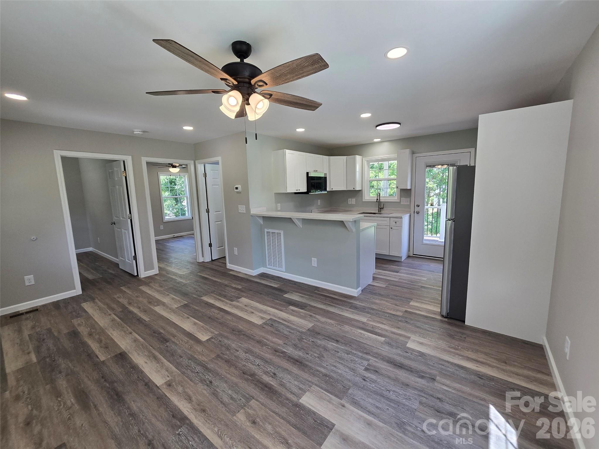 202 W Roswell Street — Troy