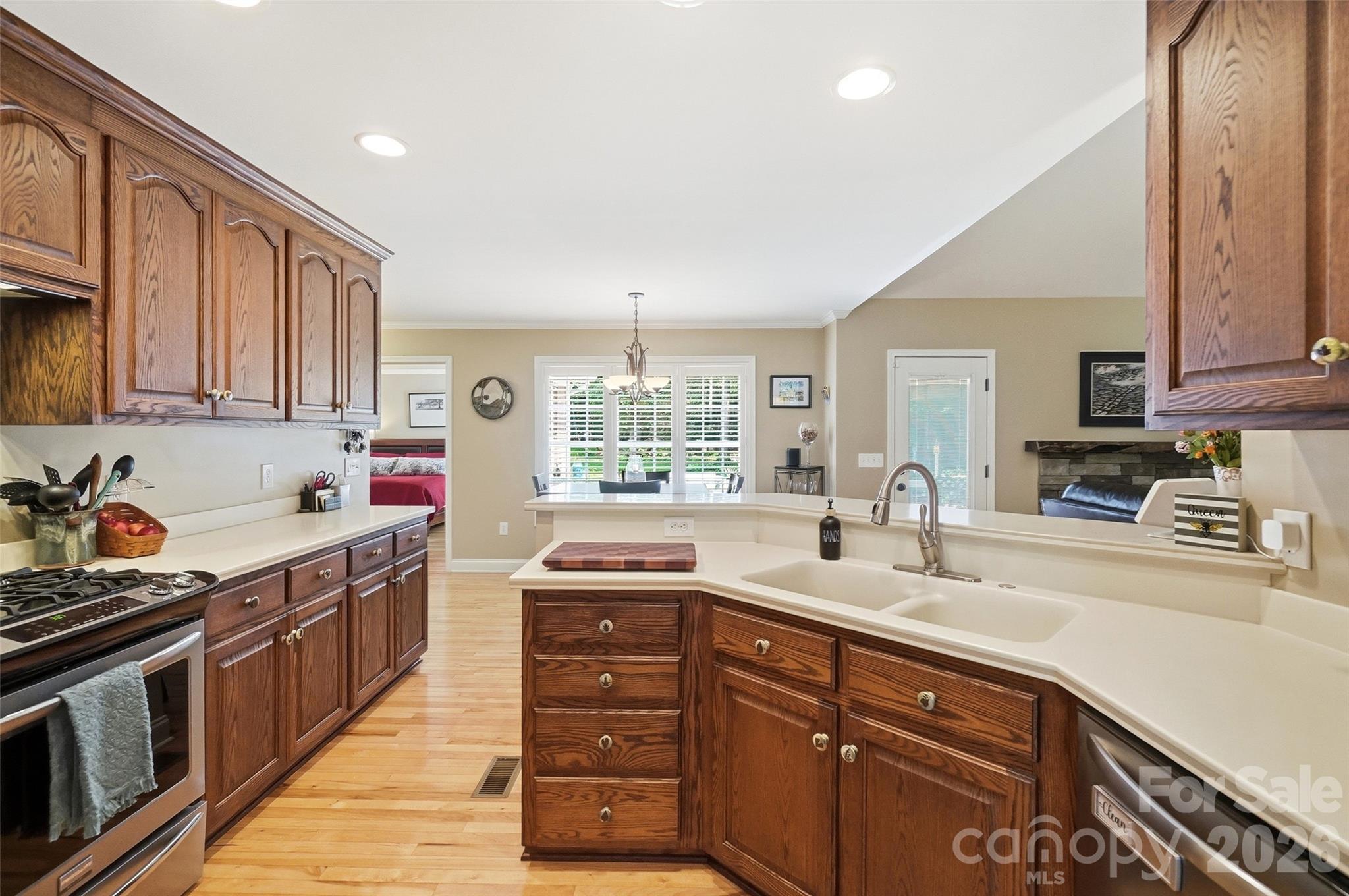 7627 Maple Bluff Lane — Concord