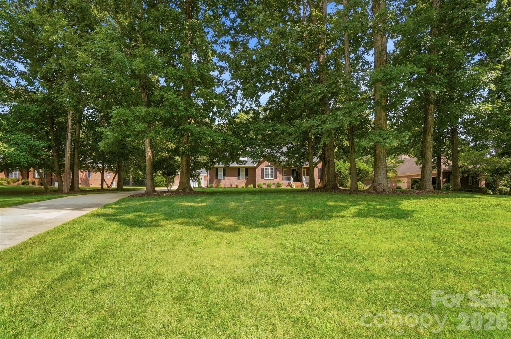 7627 Maple Bluff Lane — Concord