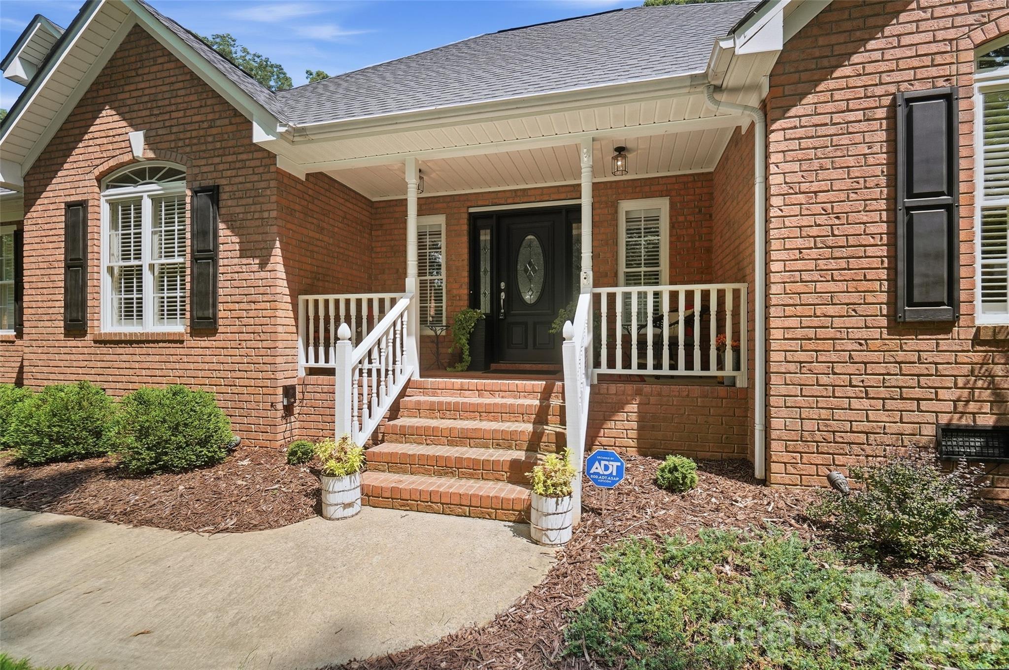 7627 Maple Bluff Lane — Concord
