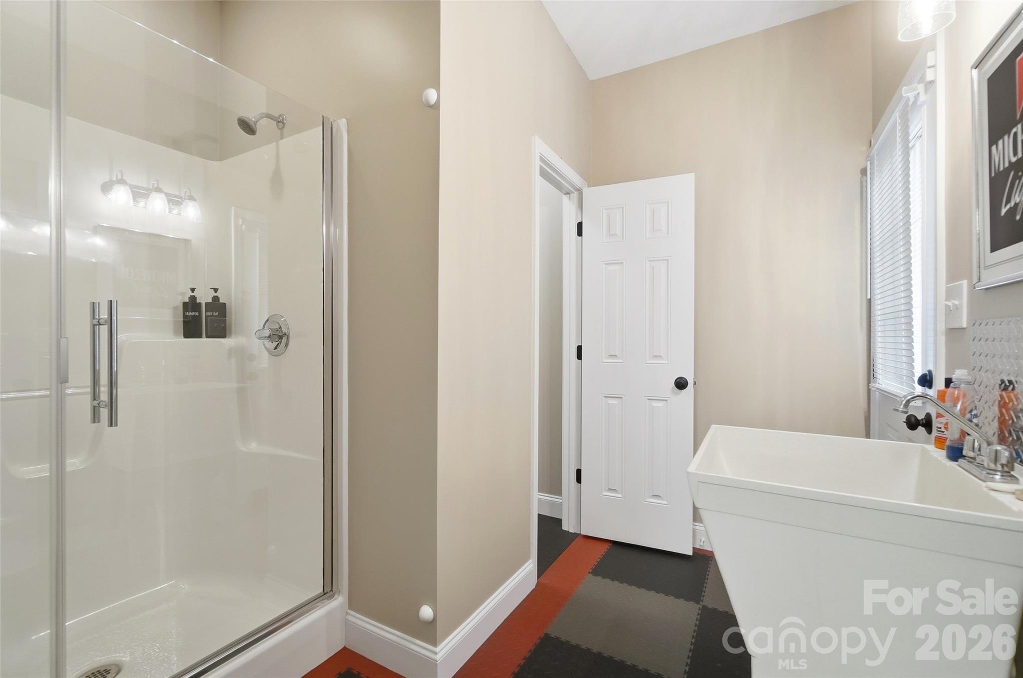 7627 Maple Bluff Lane — Concord