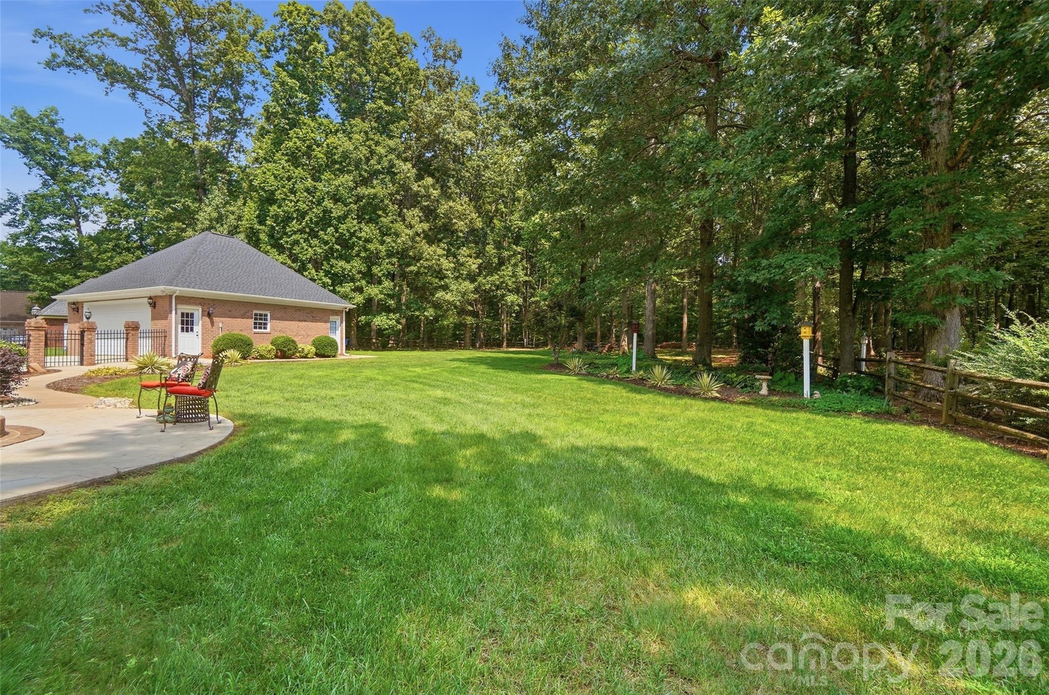 7627 Maple Bluff Lane — Concord