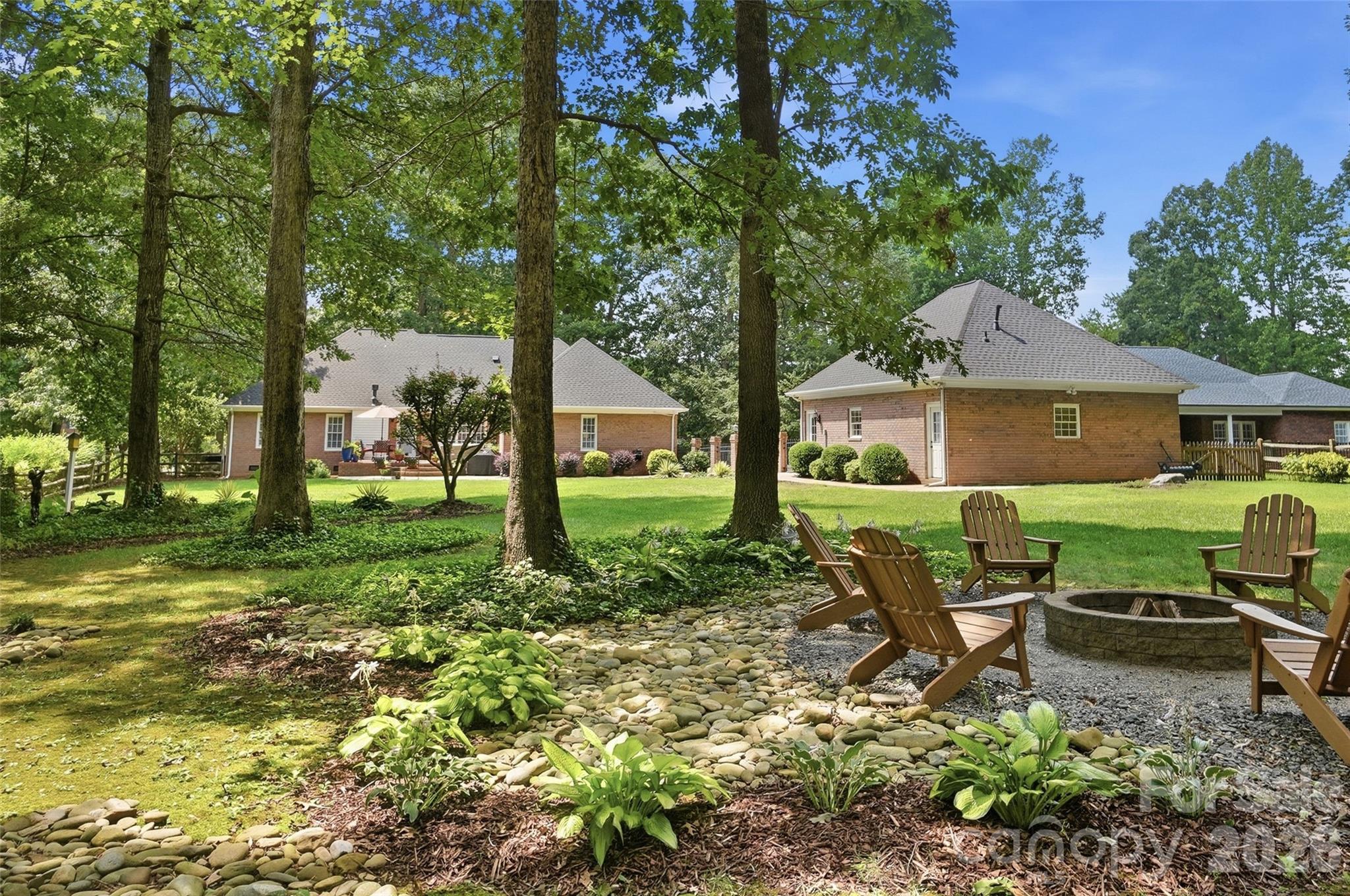 7627 Maple Bluff Lane — Concord