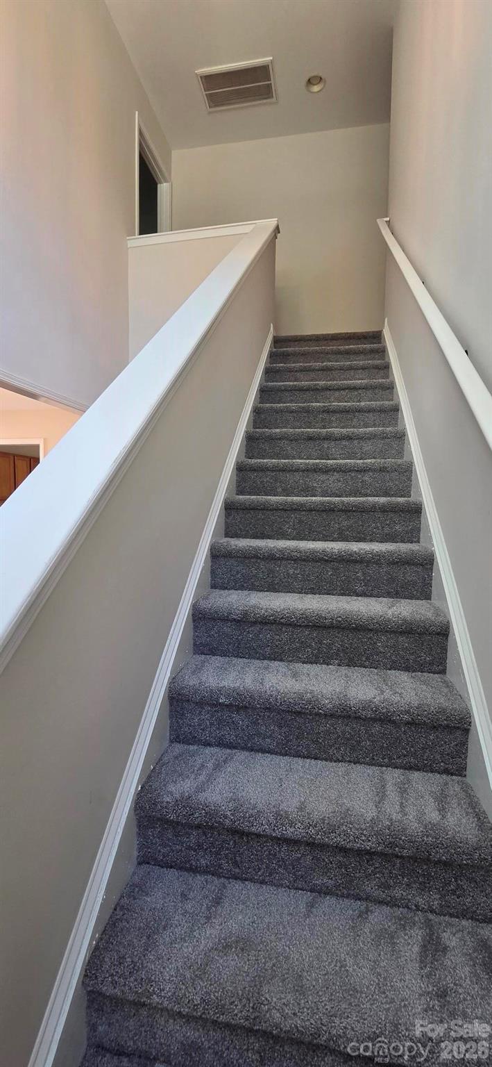 5708 Twin Brook Drive — Charlotte
