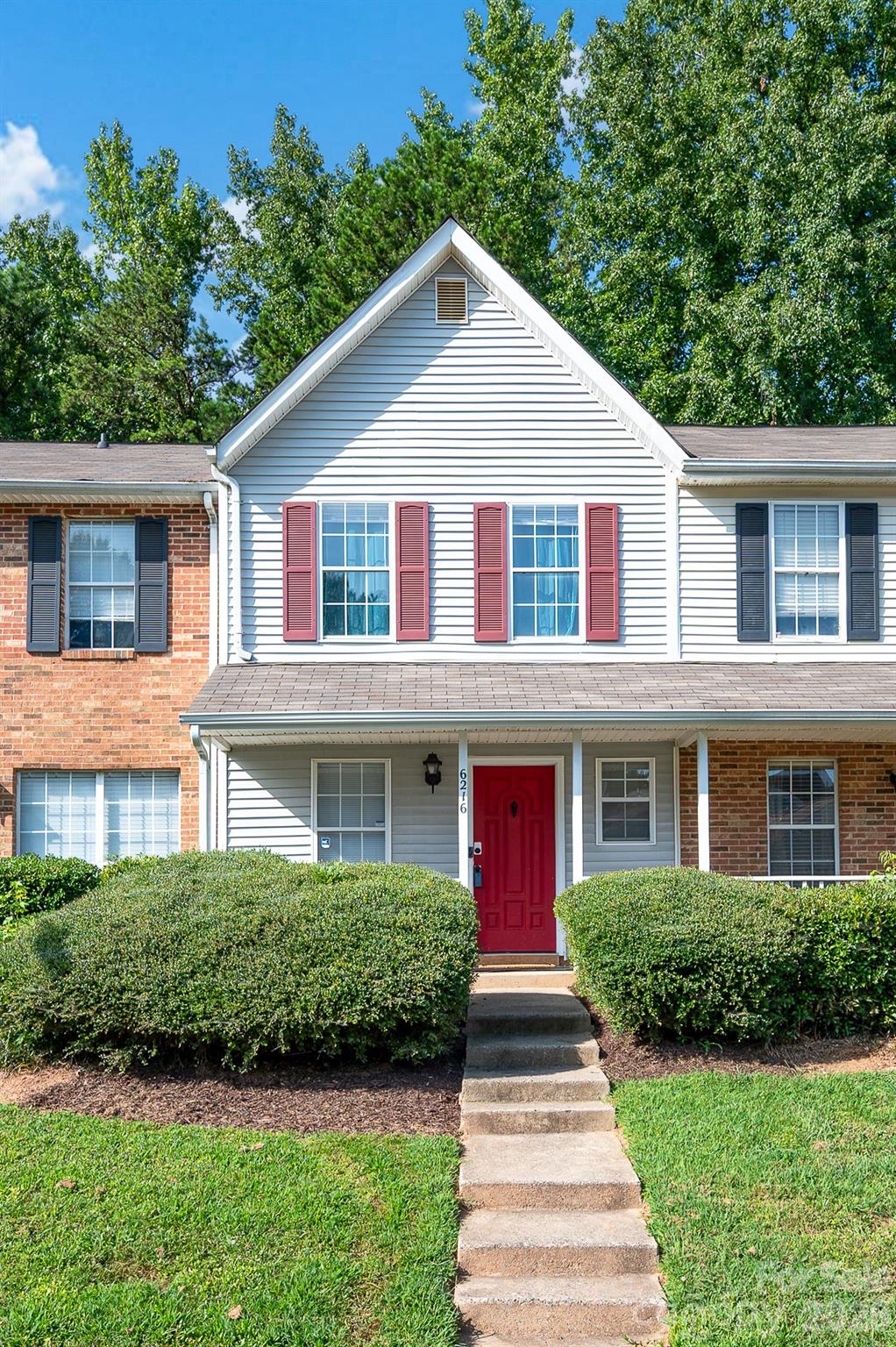 6216 Windsor Gate Lane — Charlotte