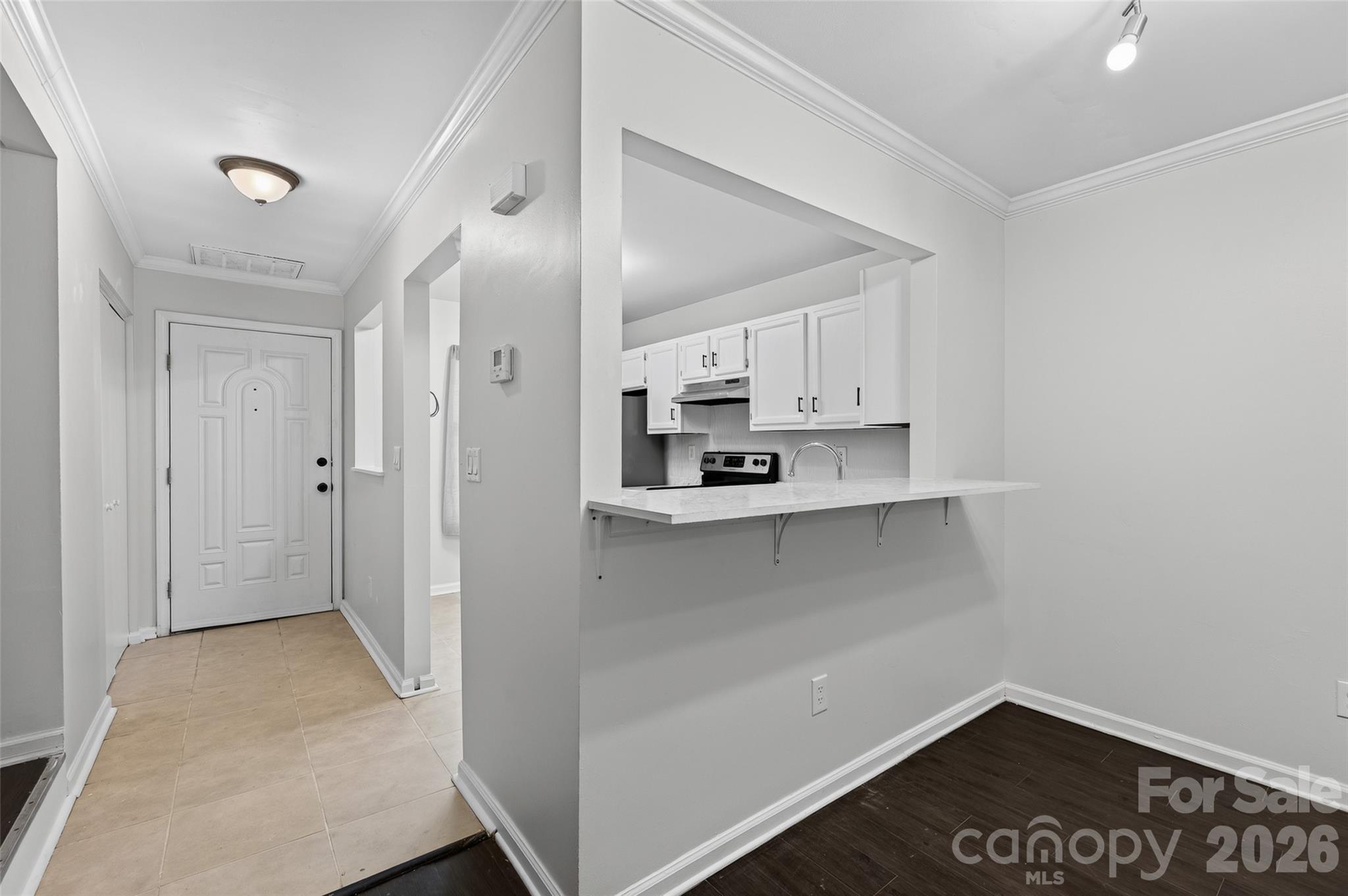 6216 Windsor Gate Lane — Charlotte