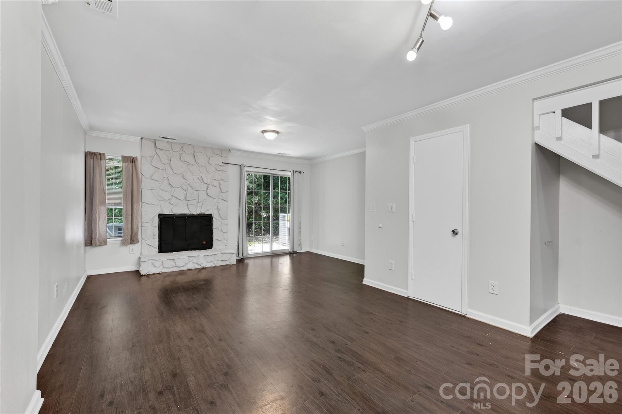 6216 Windsor Gate Lane — Charlotte