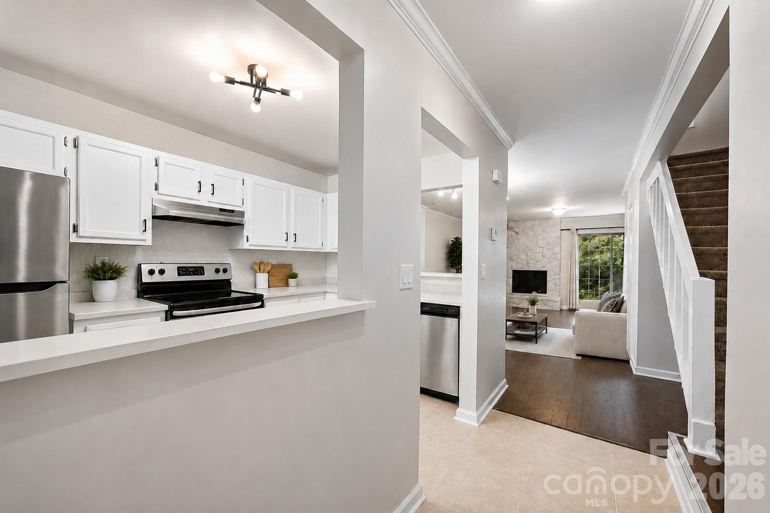 6216 Windsor Gate Lane — Charlotte