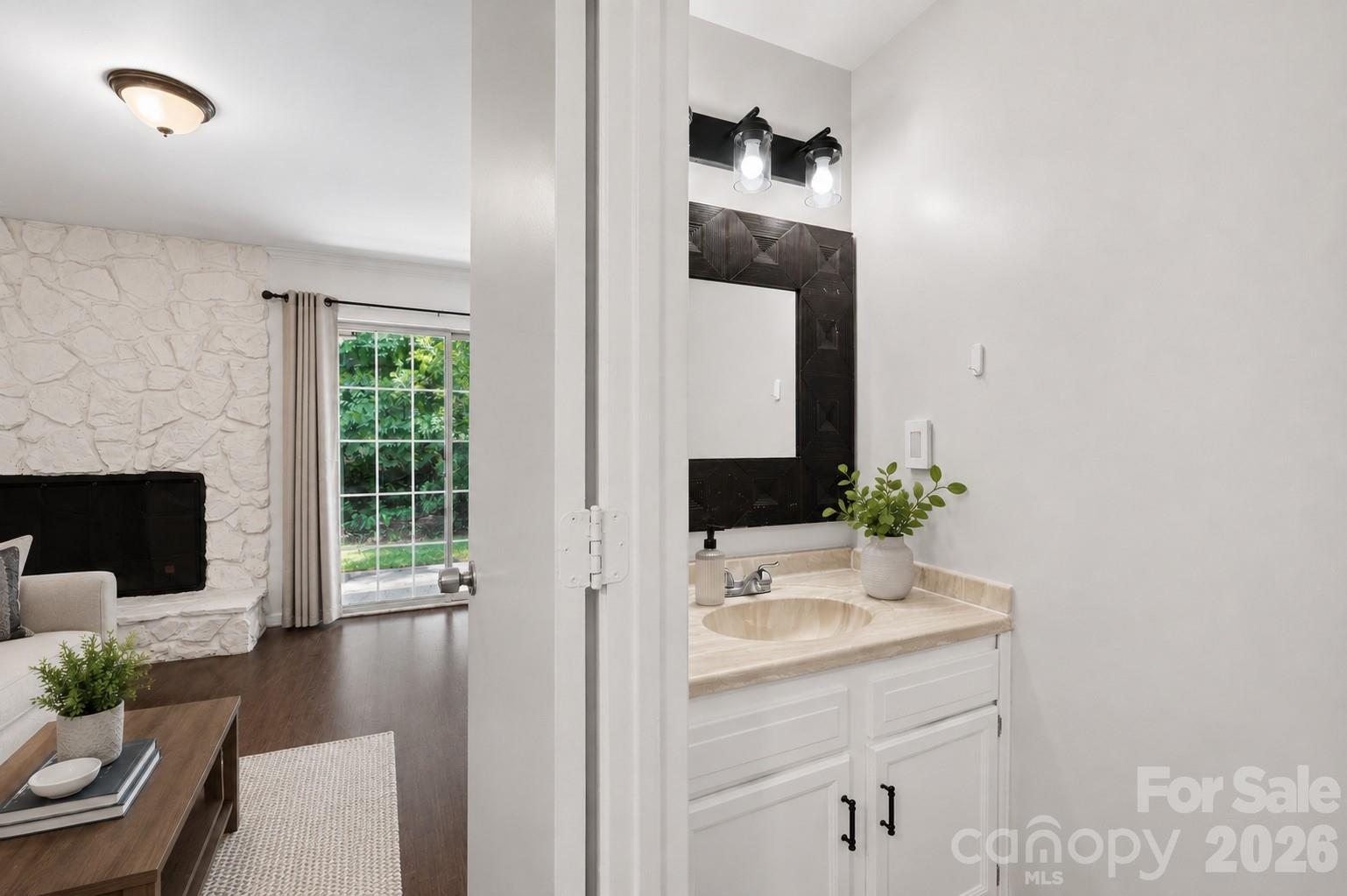 6216 Windsor Gate Lane — Charlotte