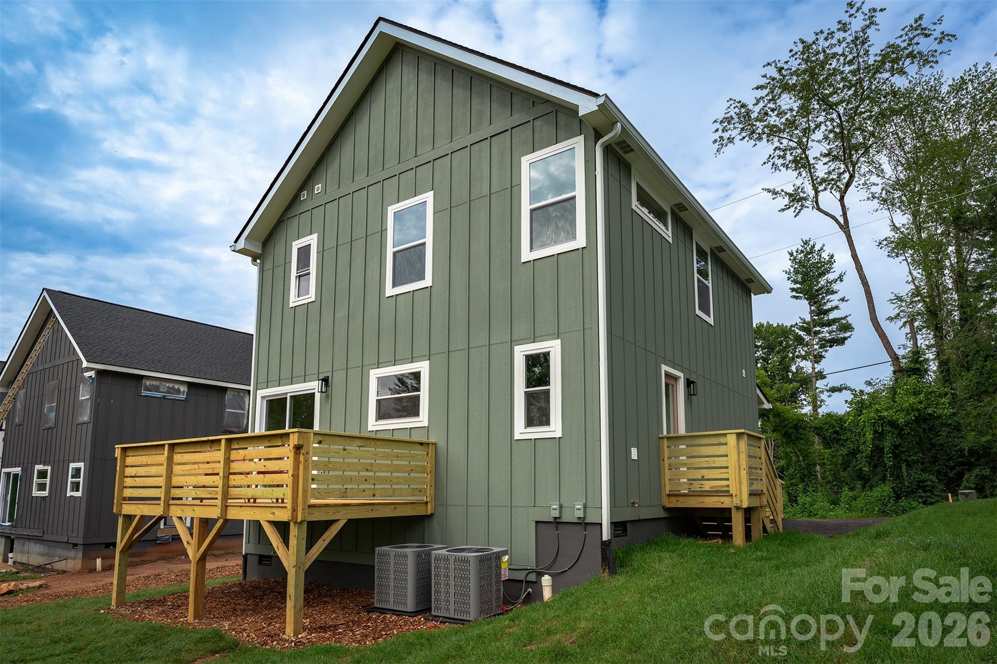 12 Crestfield Avenue — Asheville