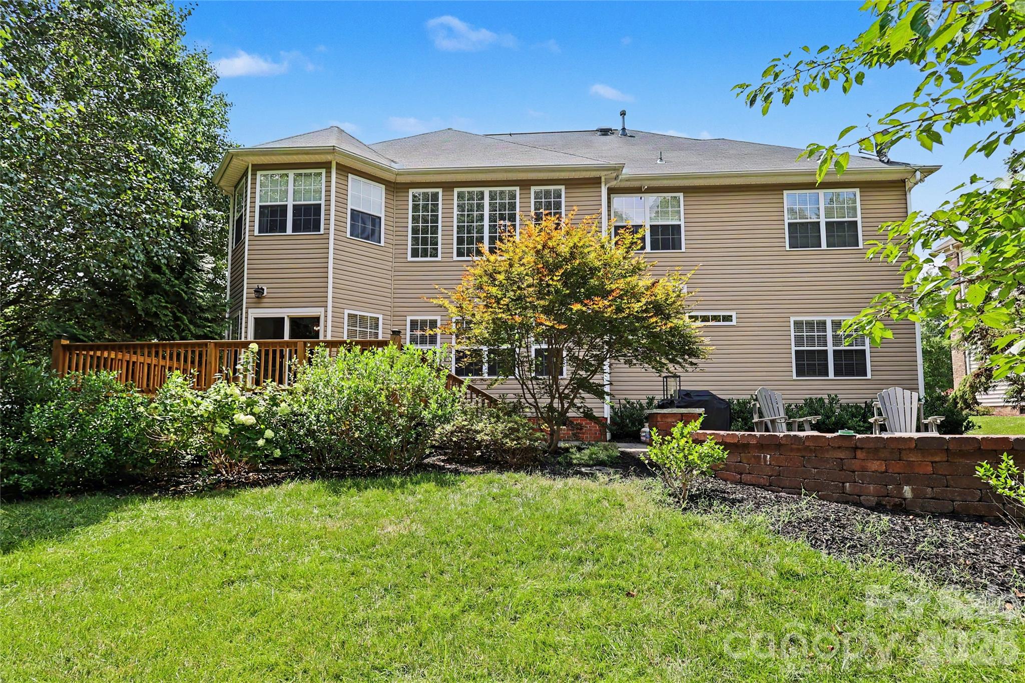 5933 Checkerberry Lane — Huntersville