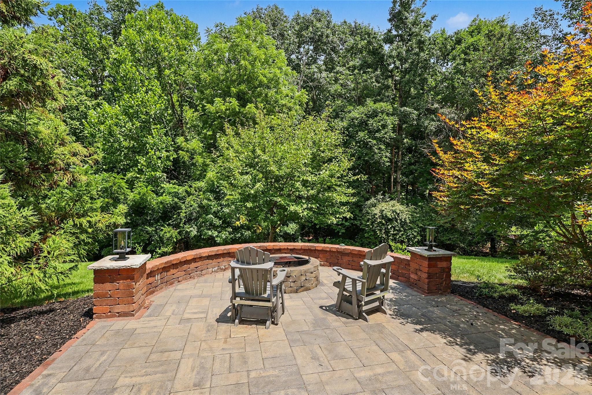 5933 Checkerberry Lane — Huntersville
